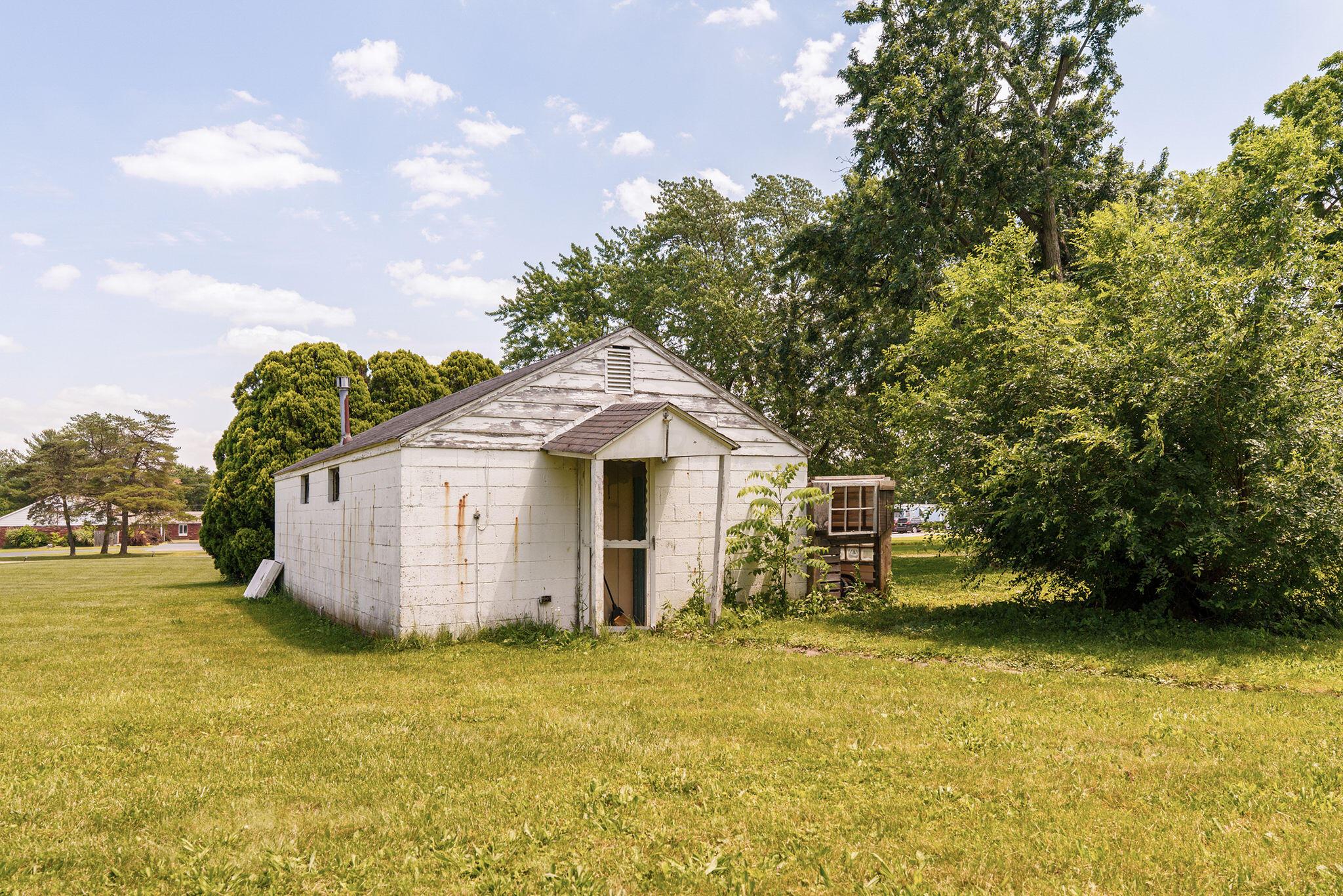 226024411 Property Photo 6