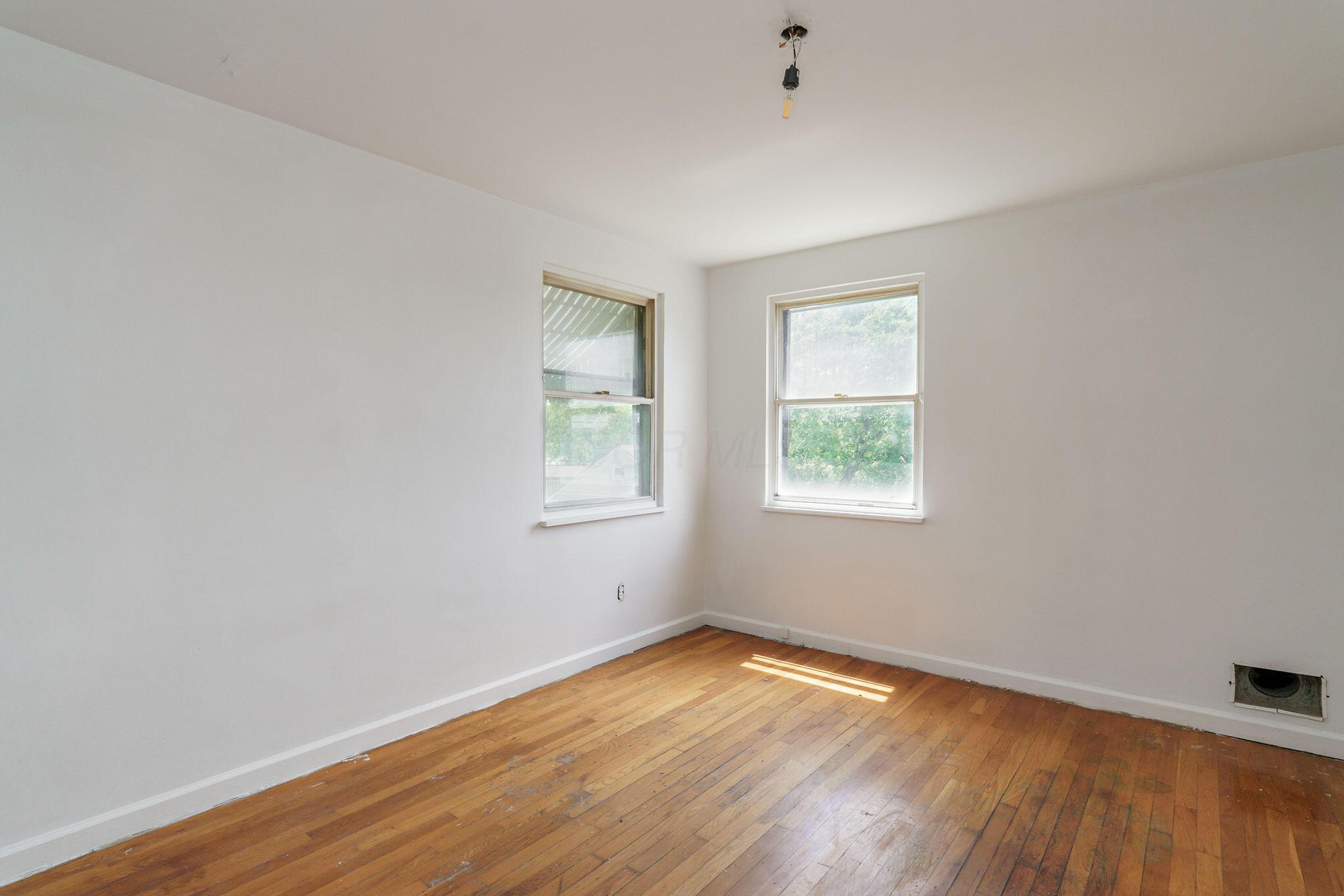 226024411 Property Photo 20