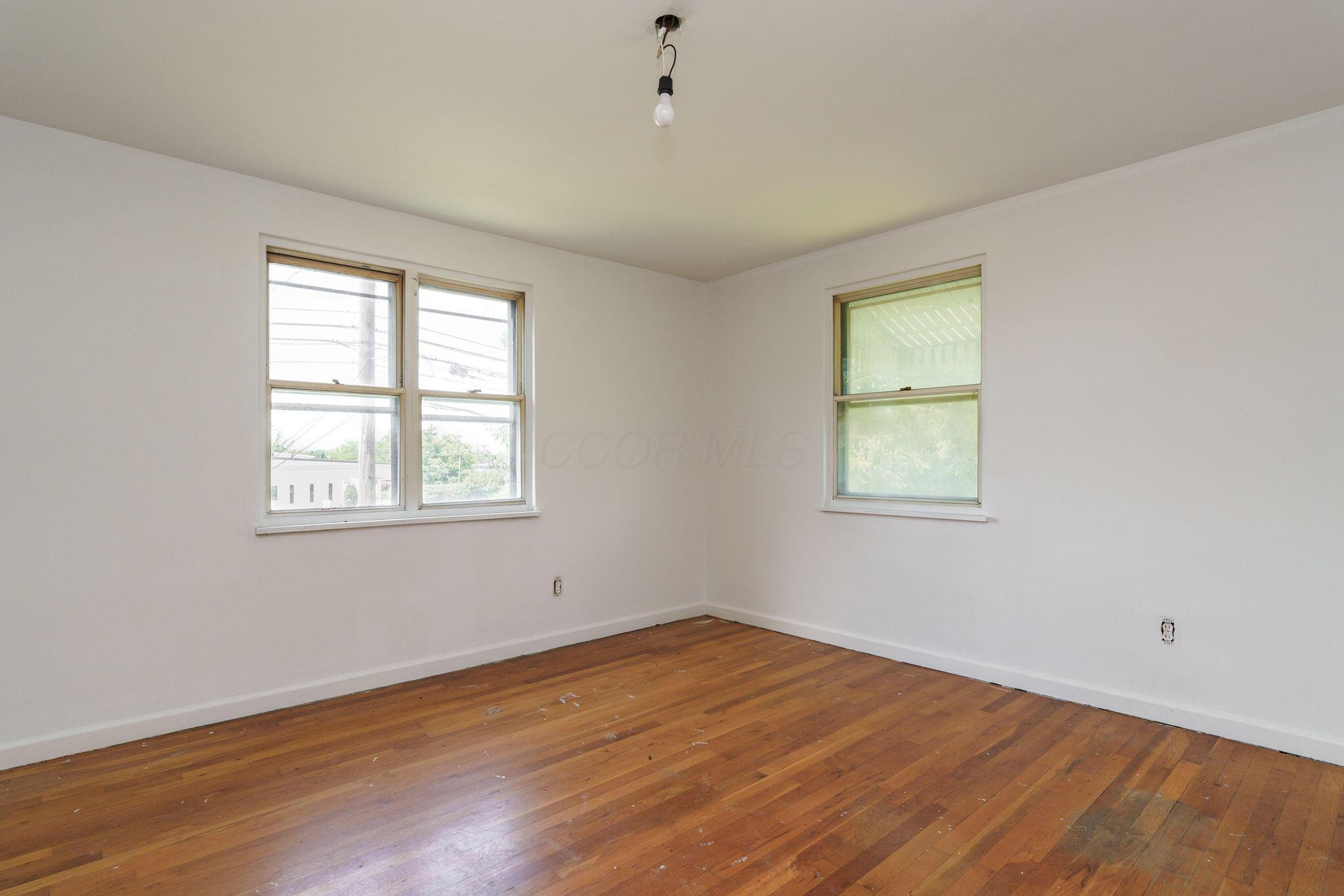226024411 Property Photo 22