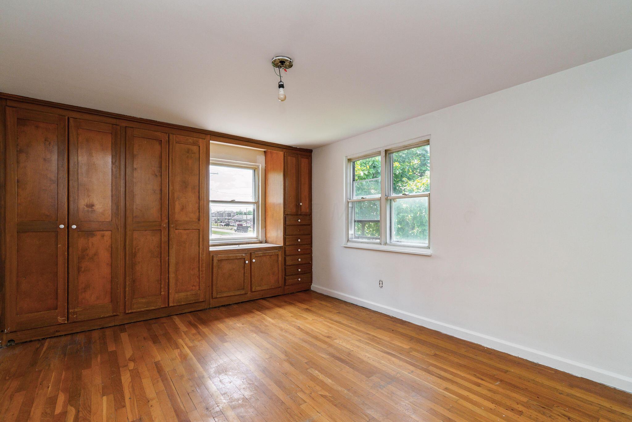 226024411 Property Photo 24