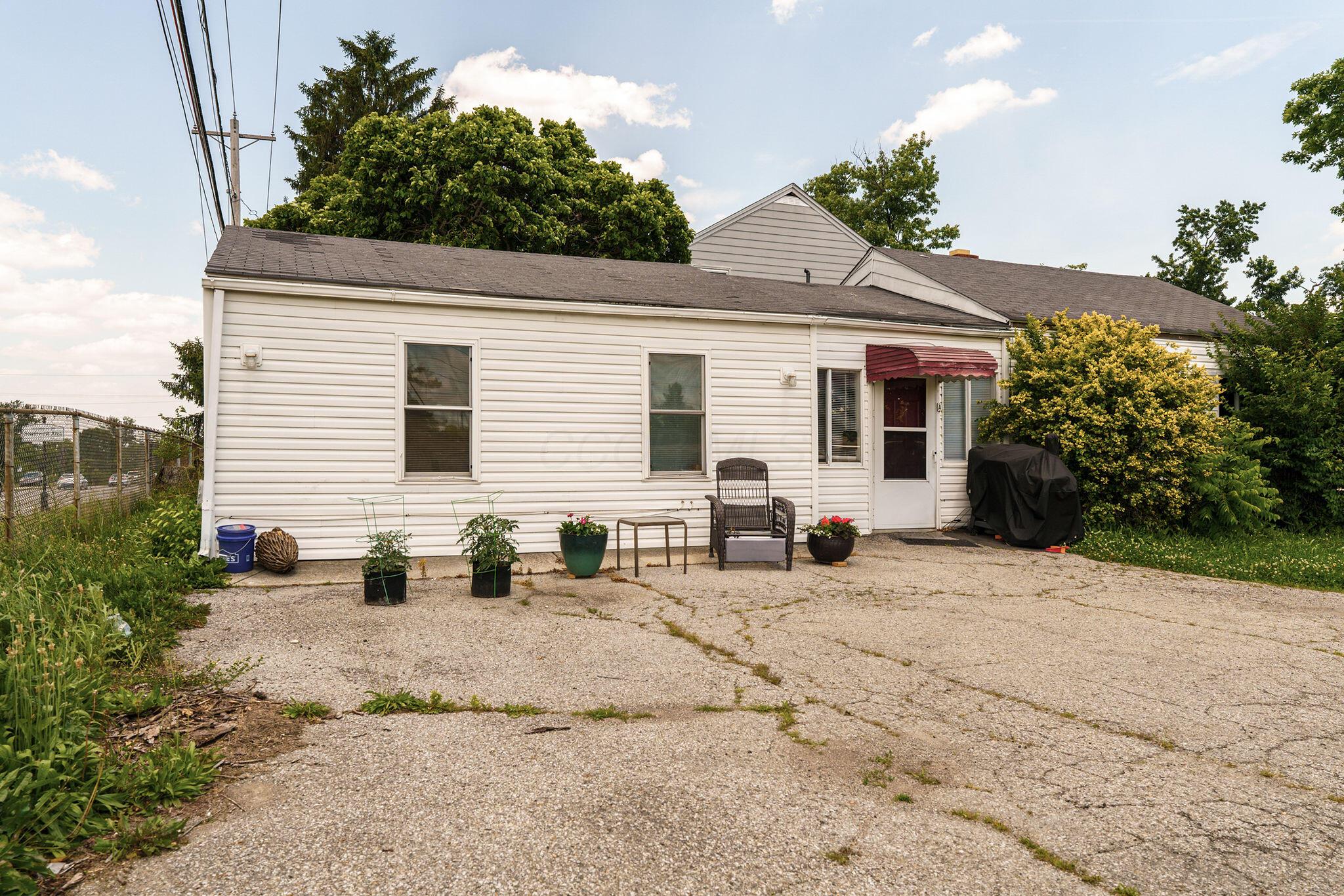 226024411 Property Photo 27