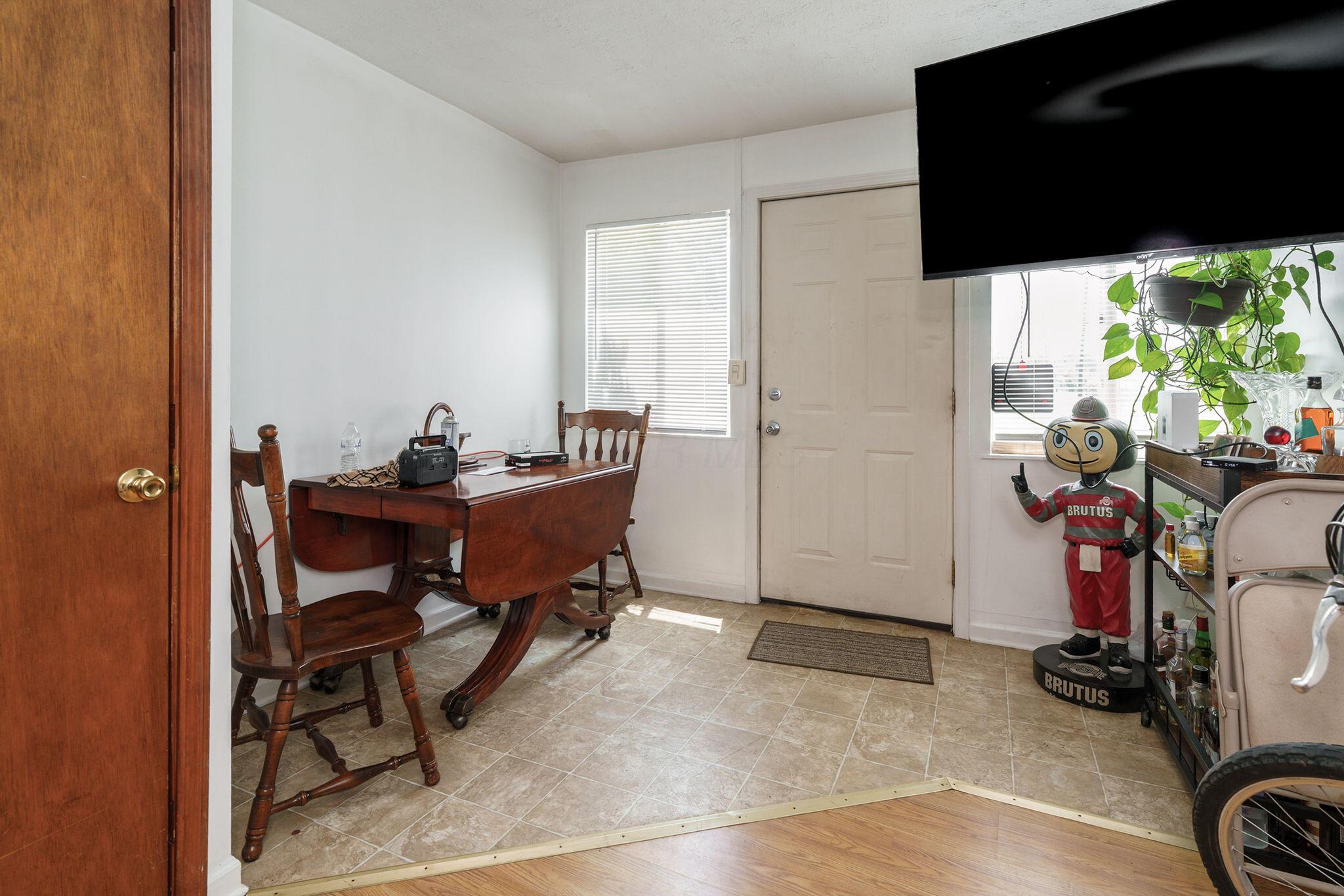 226024411 Property Photo 31