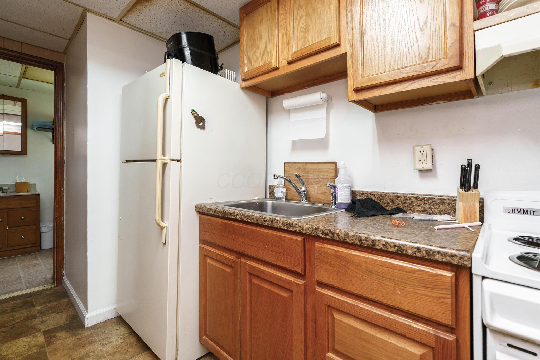 226024411 Property Photo 33