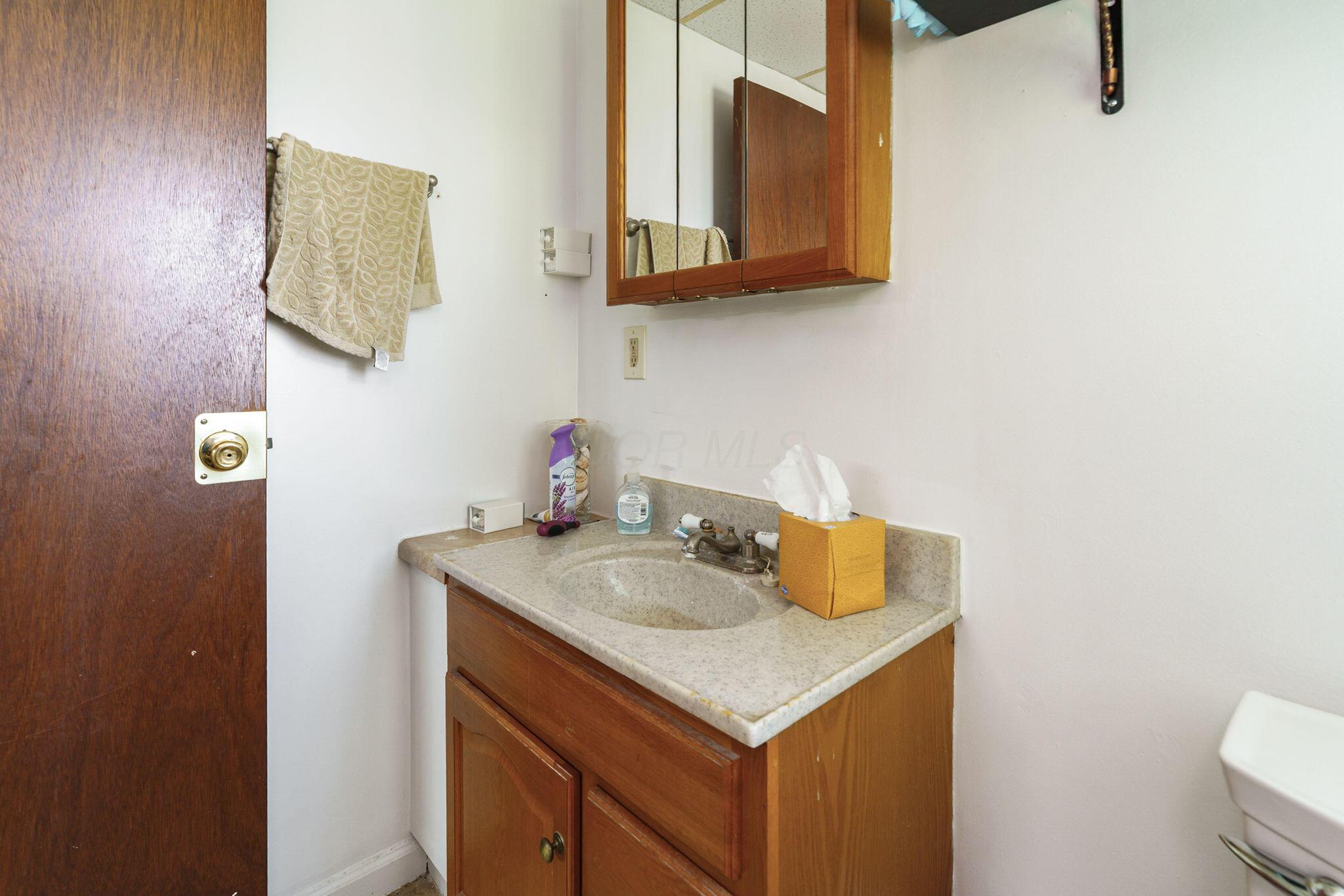 226024411 Property Photo 36