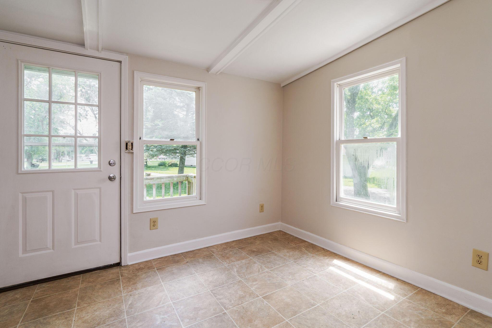 226024411 Property Photo 44