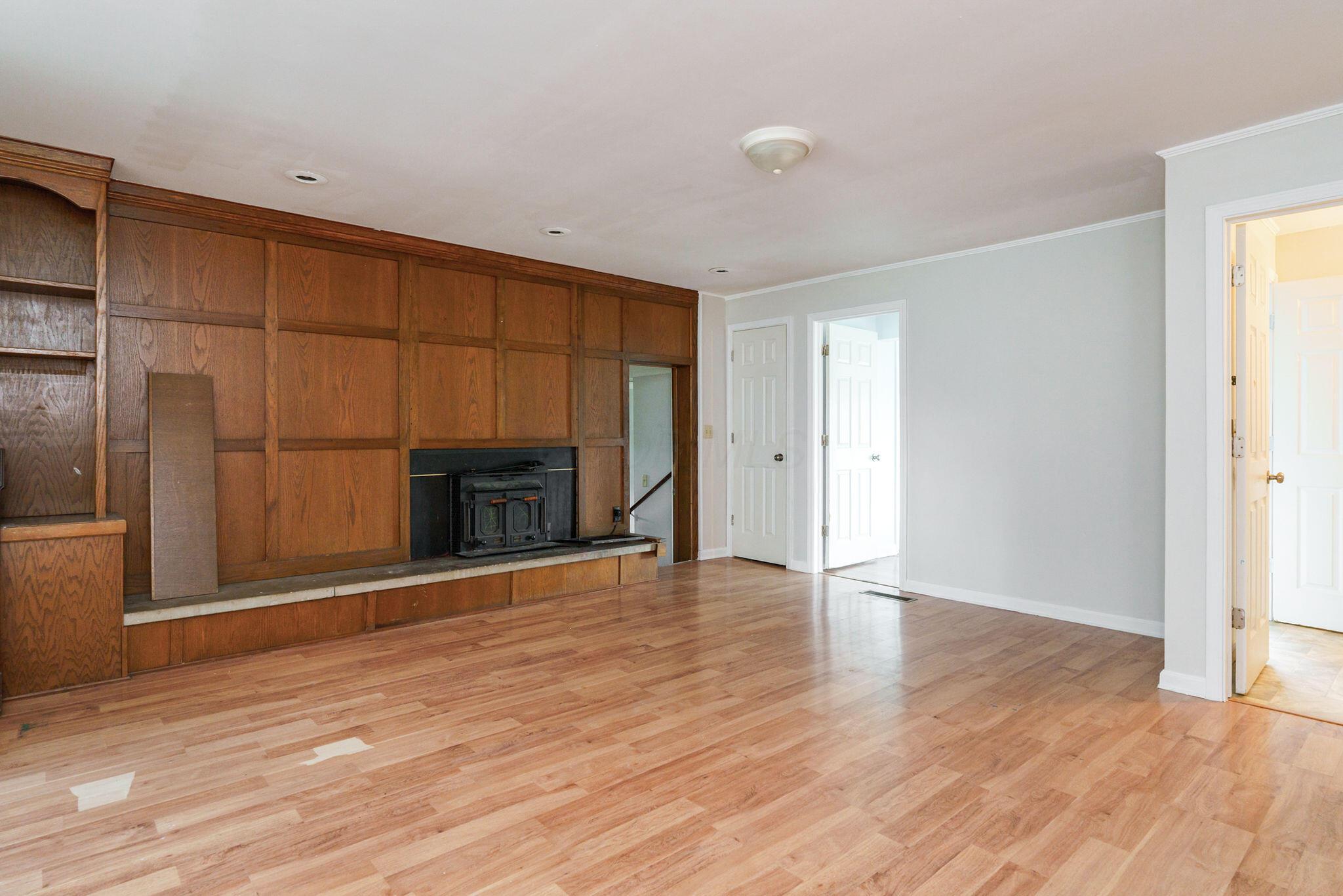 226024411 Property Photo 45