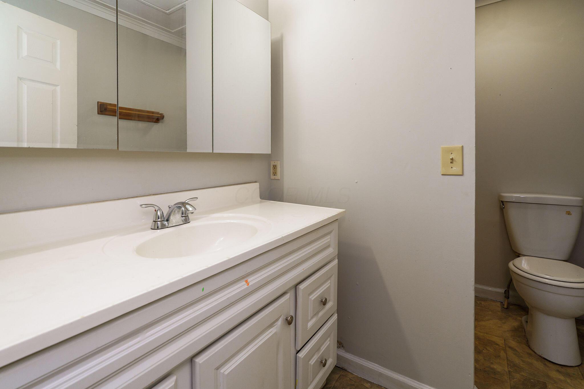 226024411 Property Photo 53