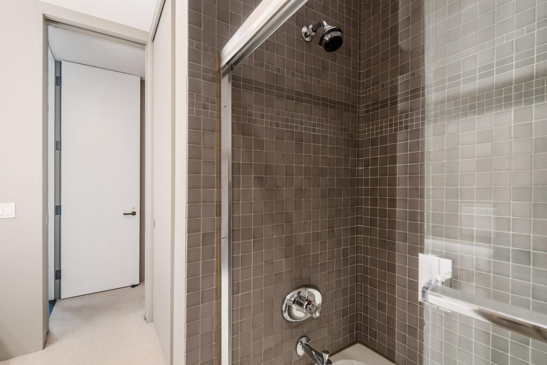 422 N Parkview Avenue Property Photo 46