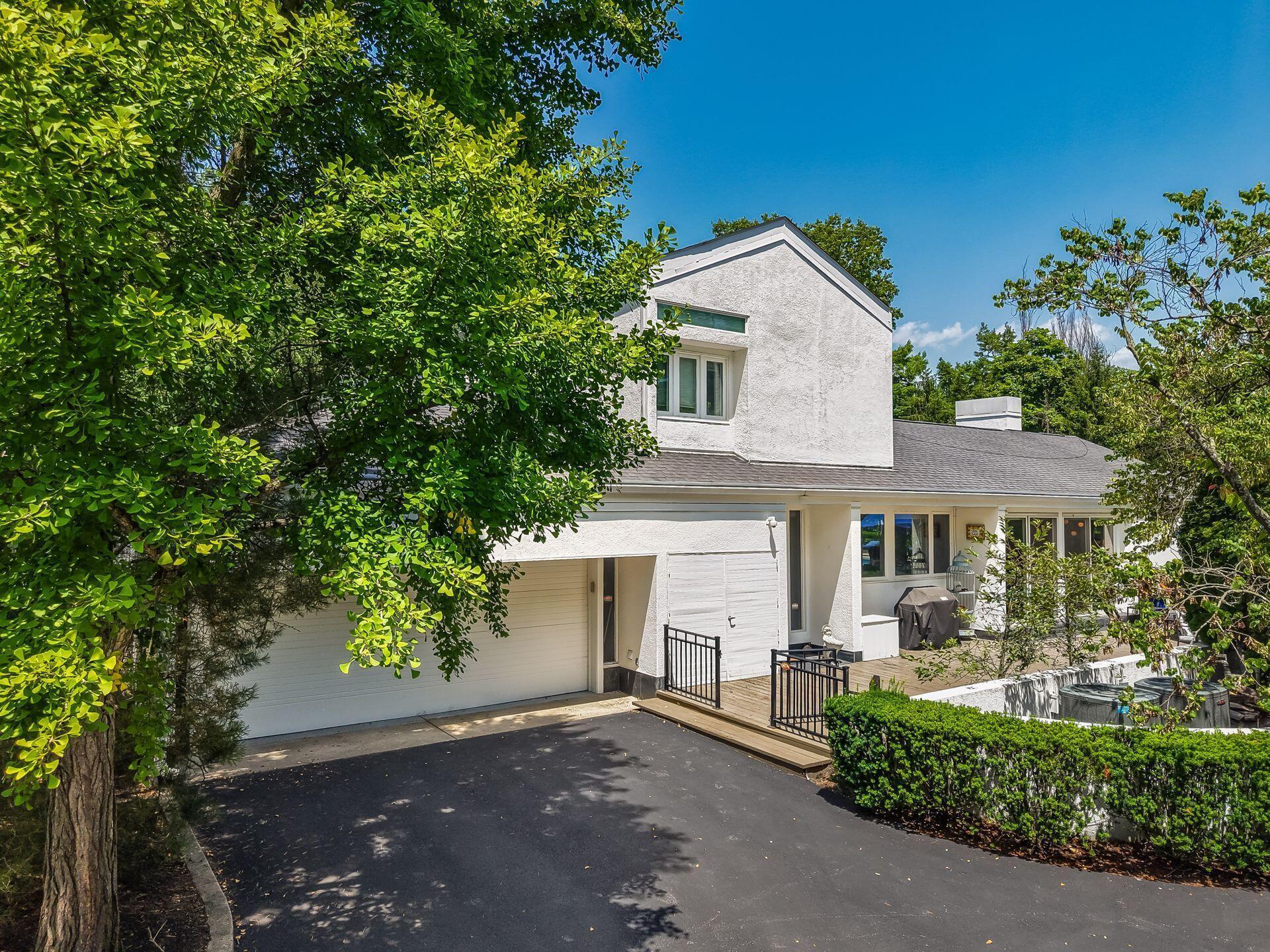 422 N Parkview Avenue Property Photo 85