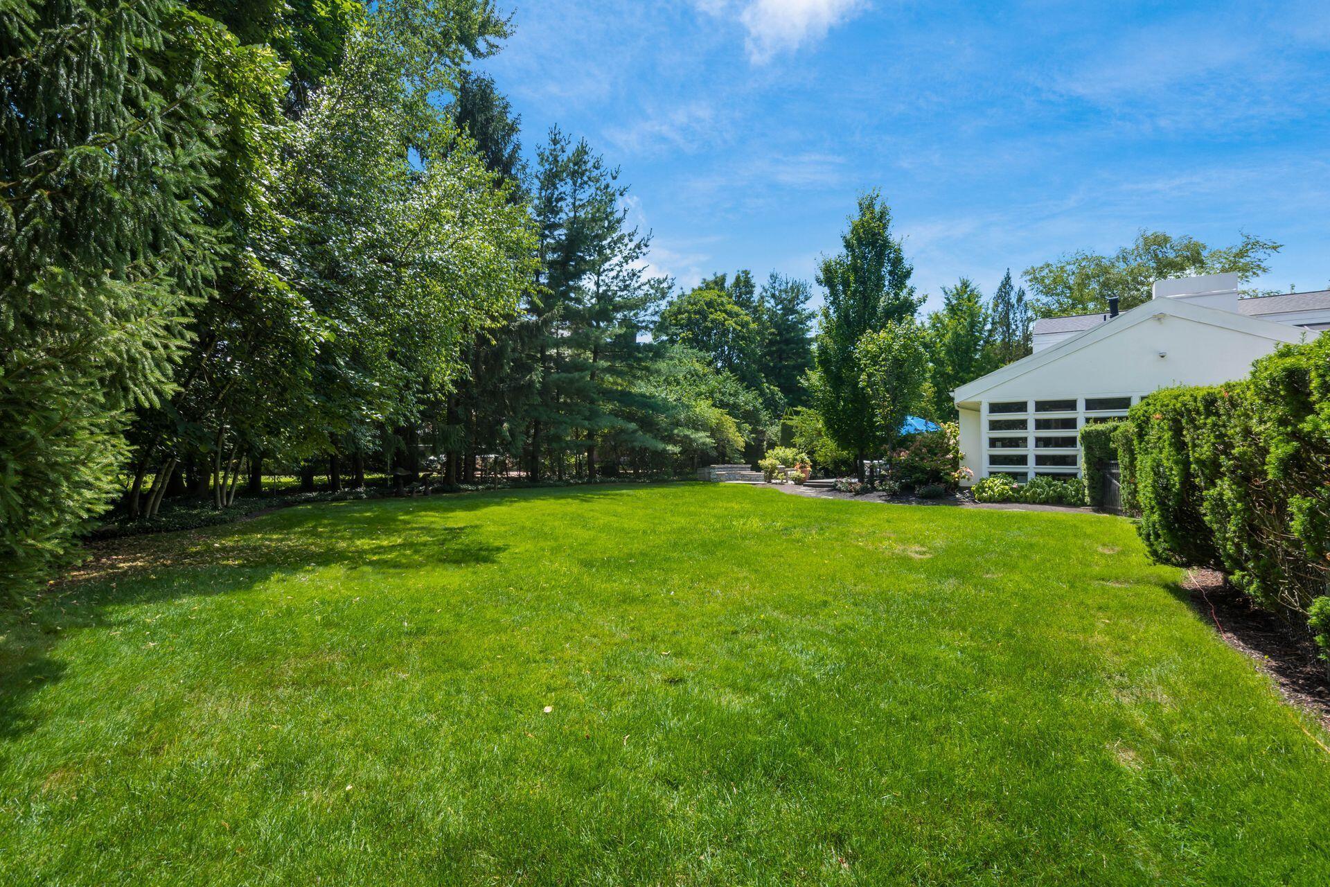 422 N Parkview Avenue Property Photo 100