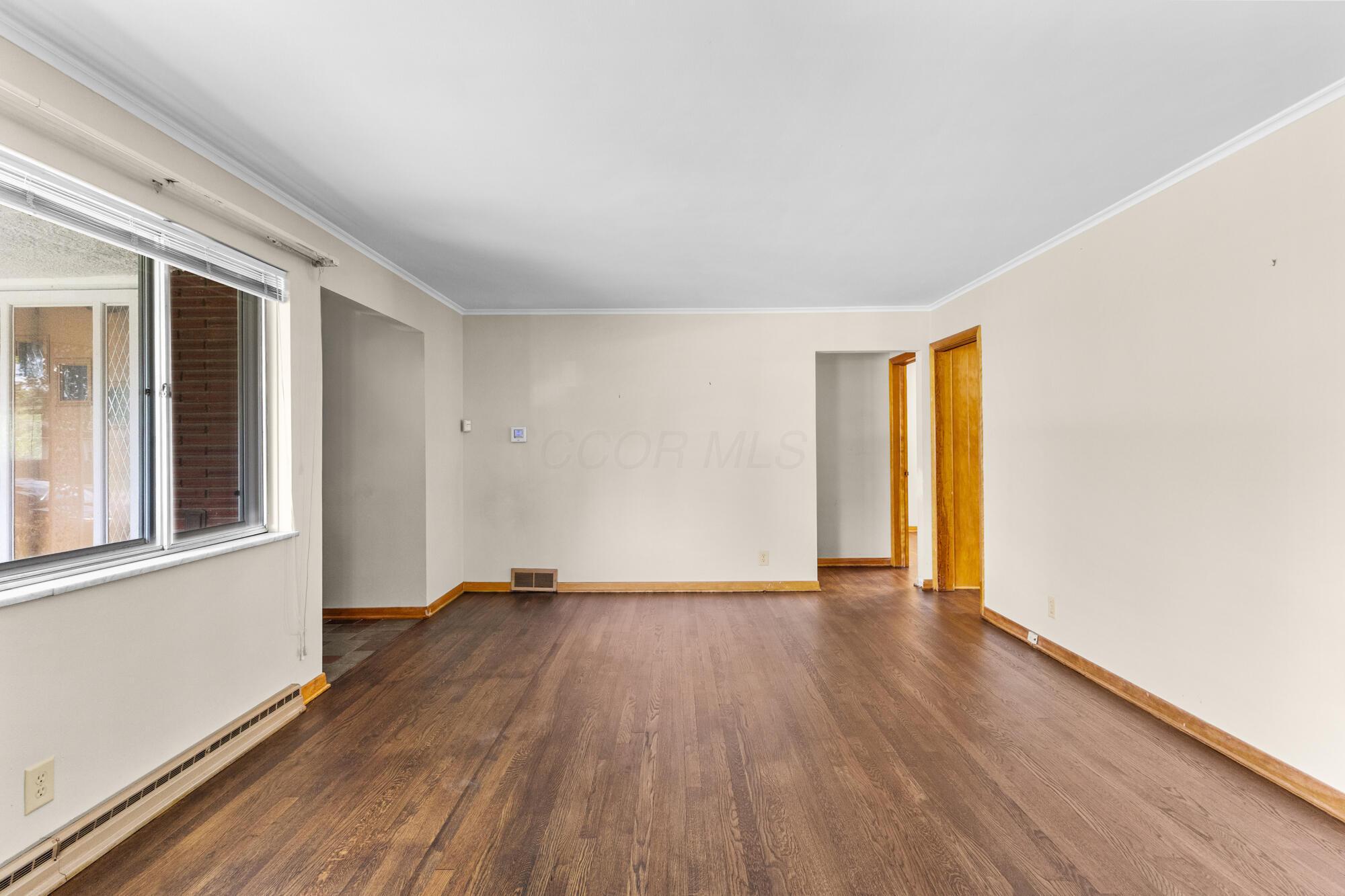 1470 Cottingham Court E Property Photo 4