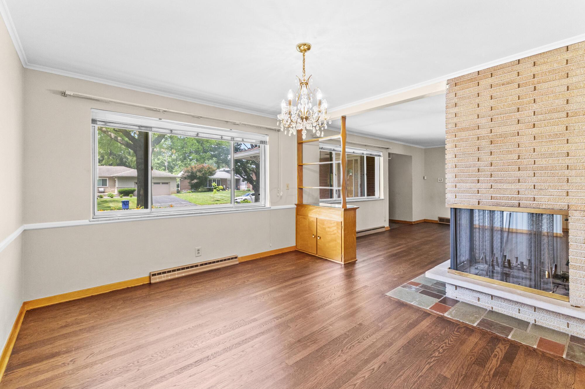 1470 Cottingham Court E Property Photo 6
