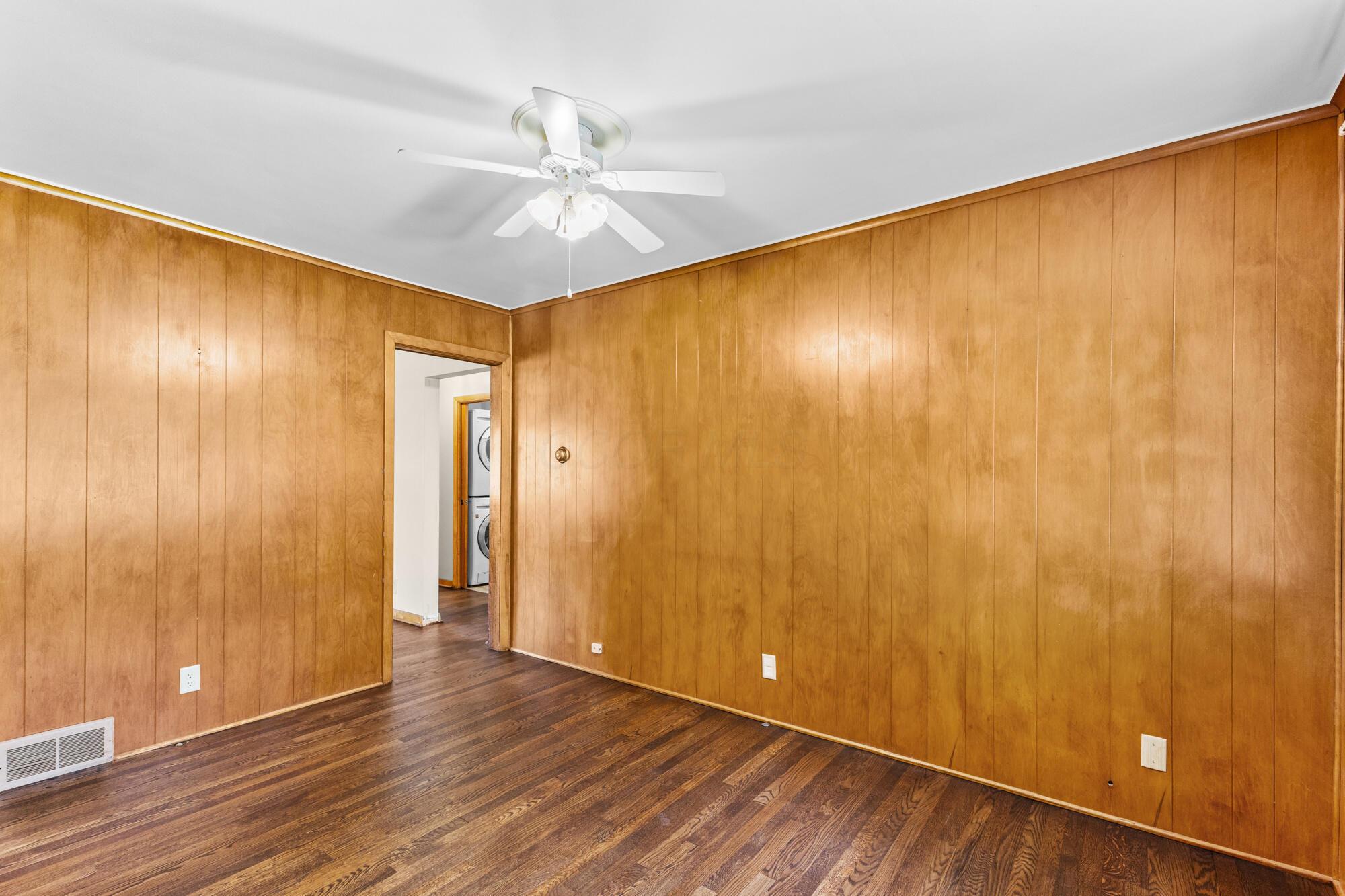 1470 Cottingham Court E Property Photo 19