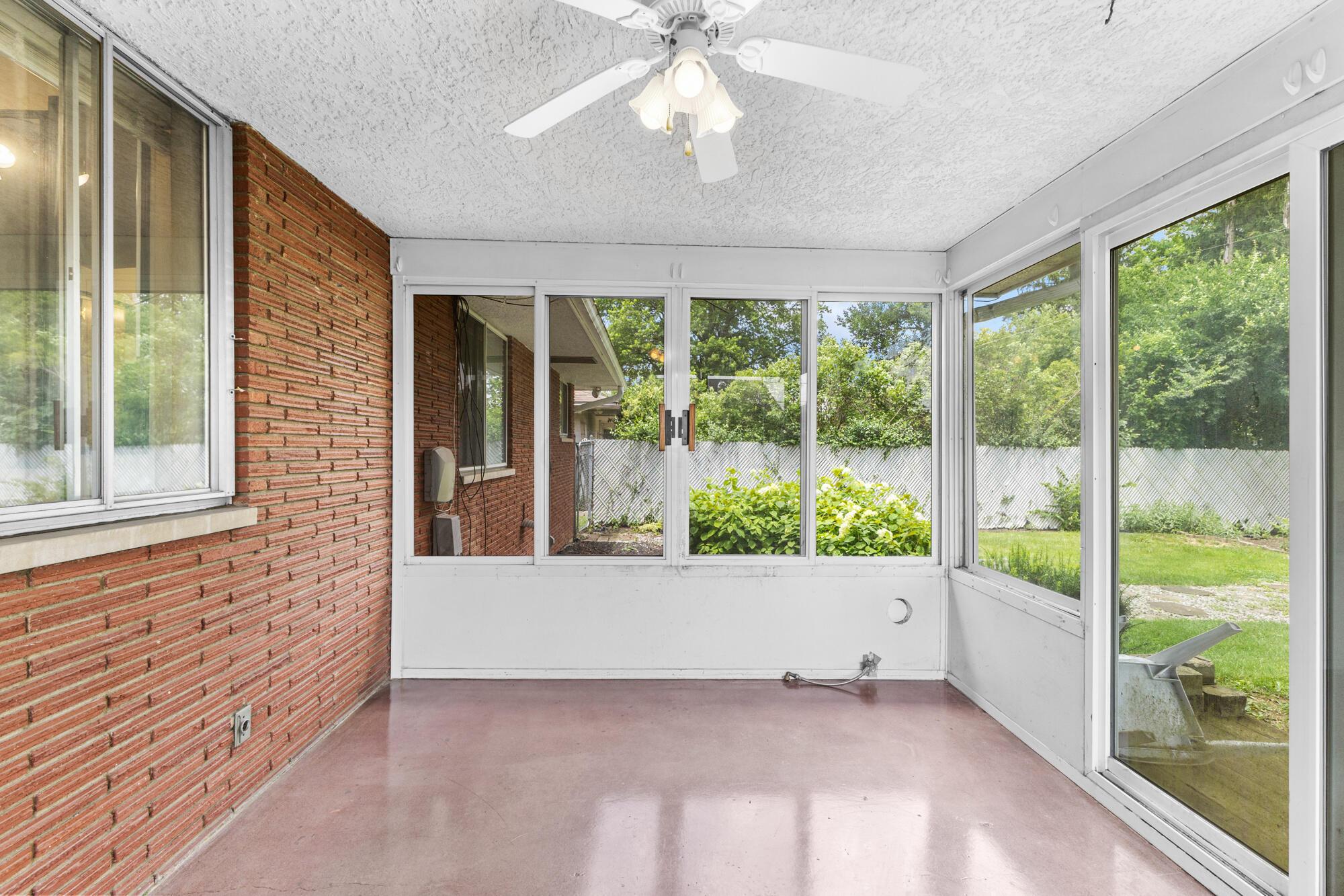 1470 Cottingham Court E Property Photo 28