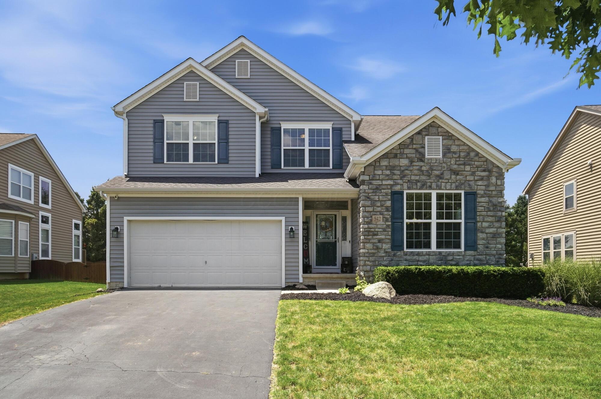 542 Apple Valley Circle