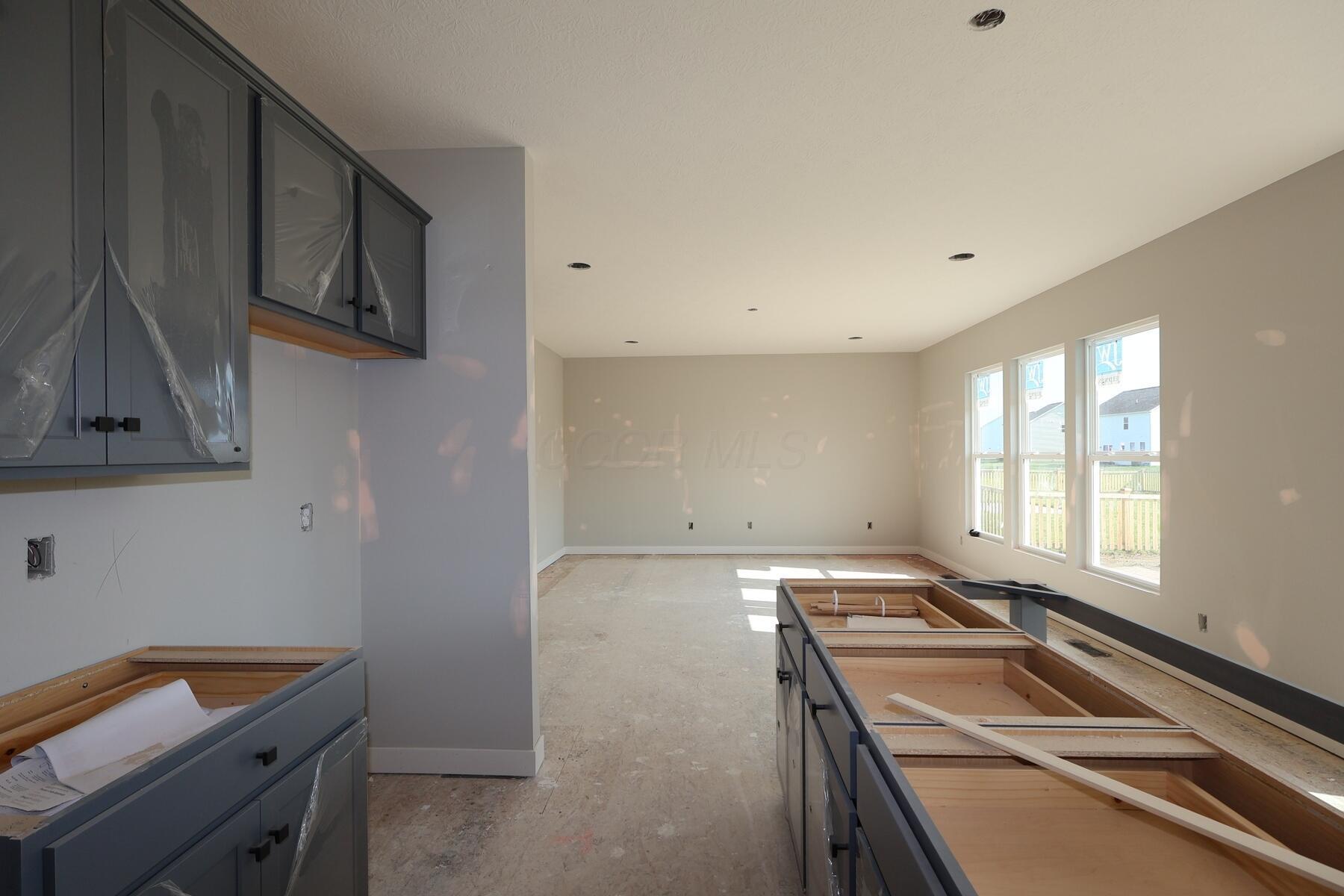 1735 Kenneth Drive Property Photo 4