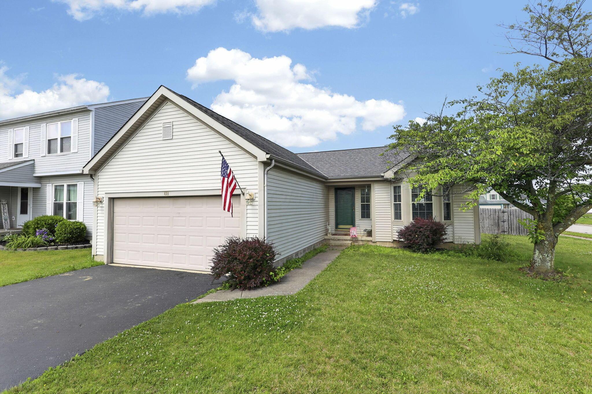811 Wallinger Drive Property Photo 1