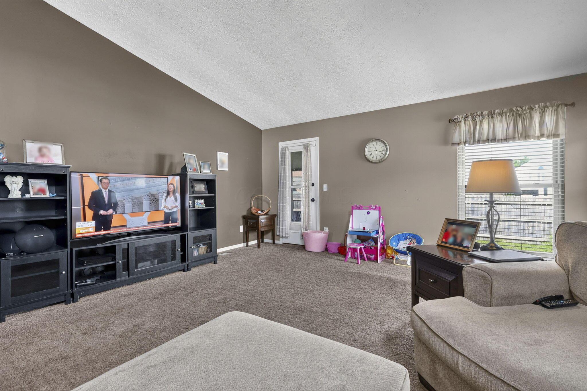 811 Wallinger Drive Property Photo 11