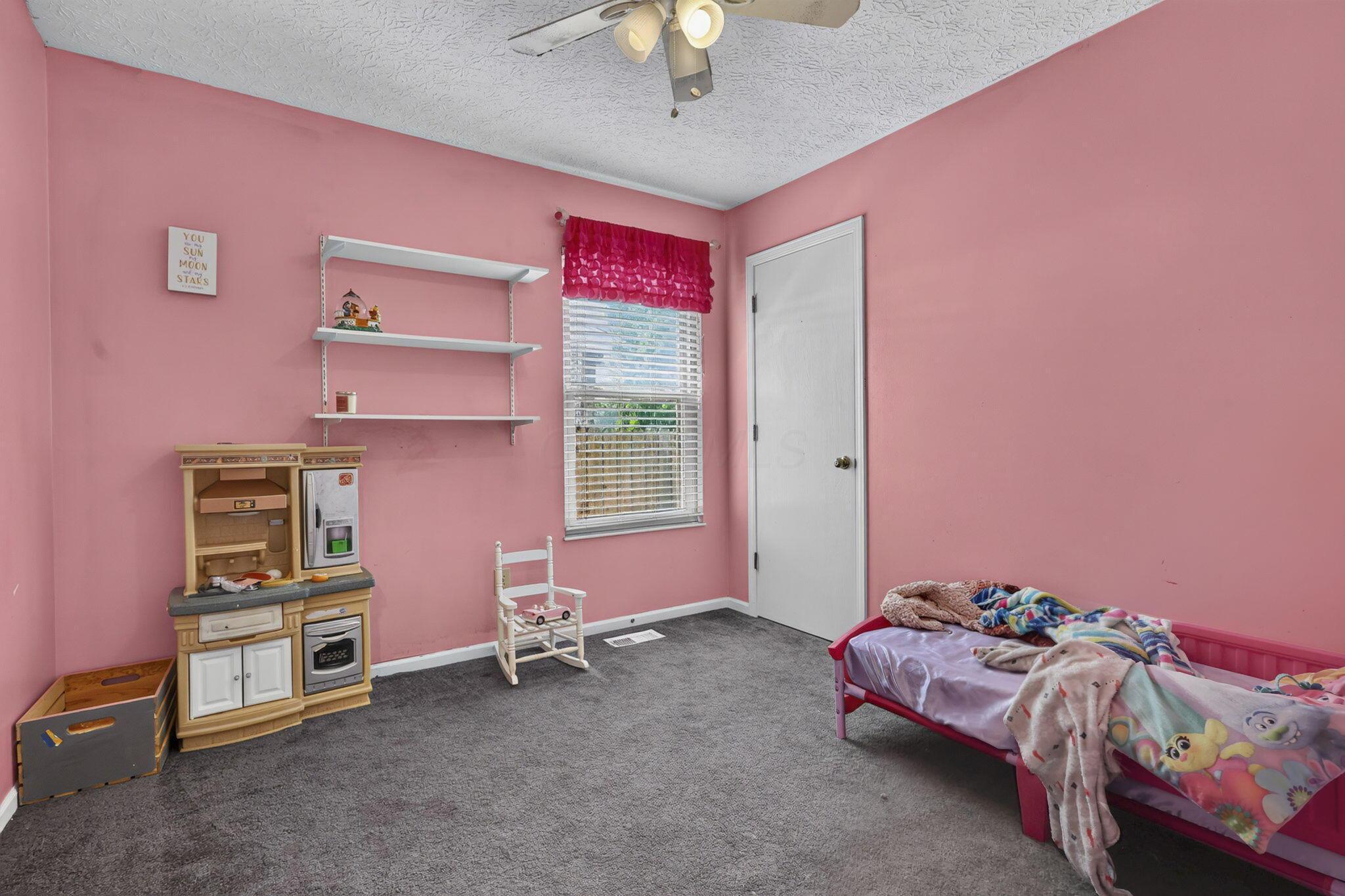 811 Wallinger Drive Property Photo 19