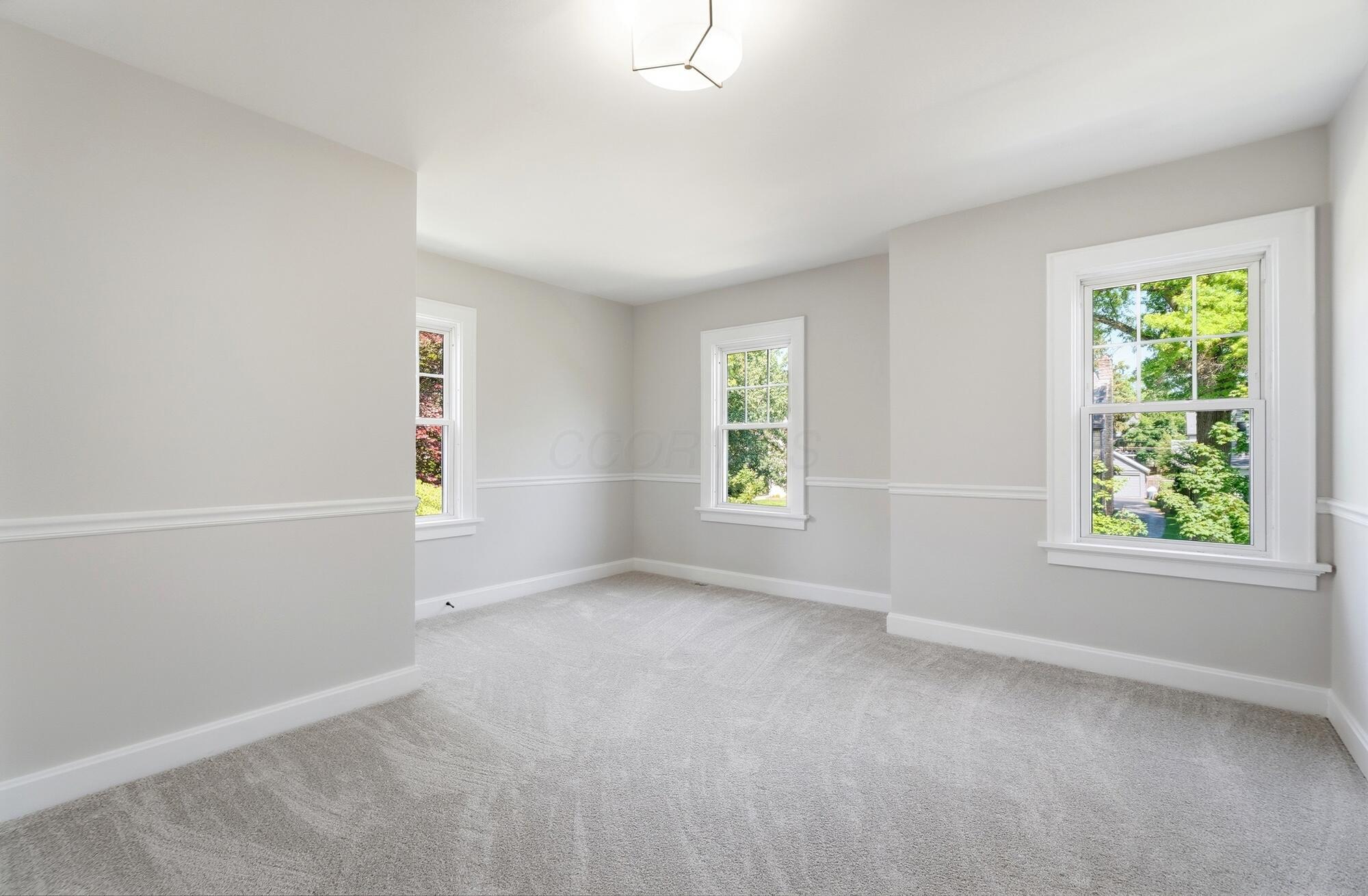 49 S Cassady Avenue Property Photo 33