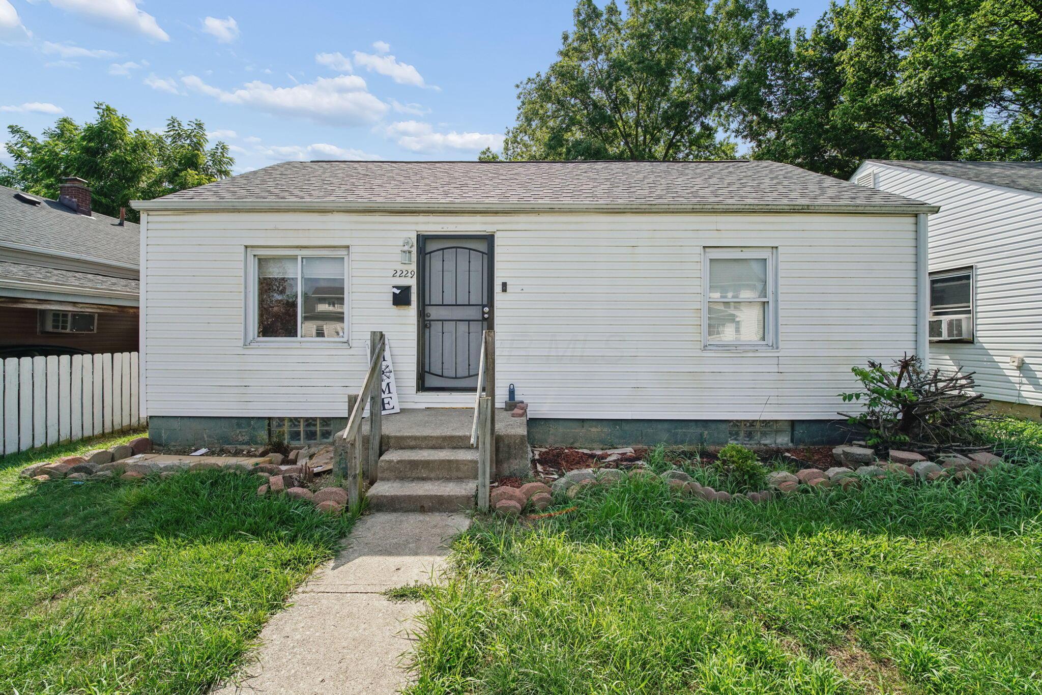 2229 Hamilton Avenue Property Photo 1