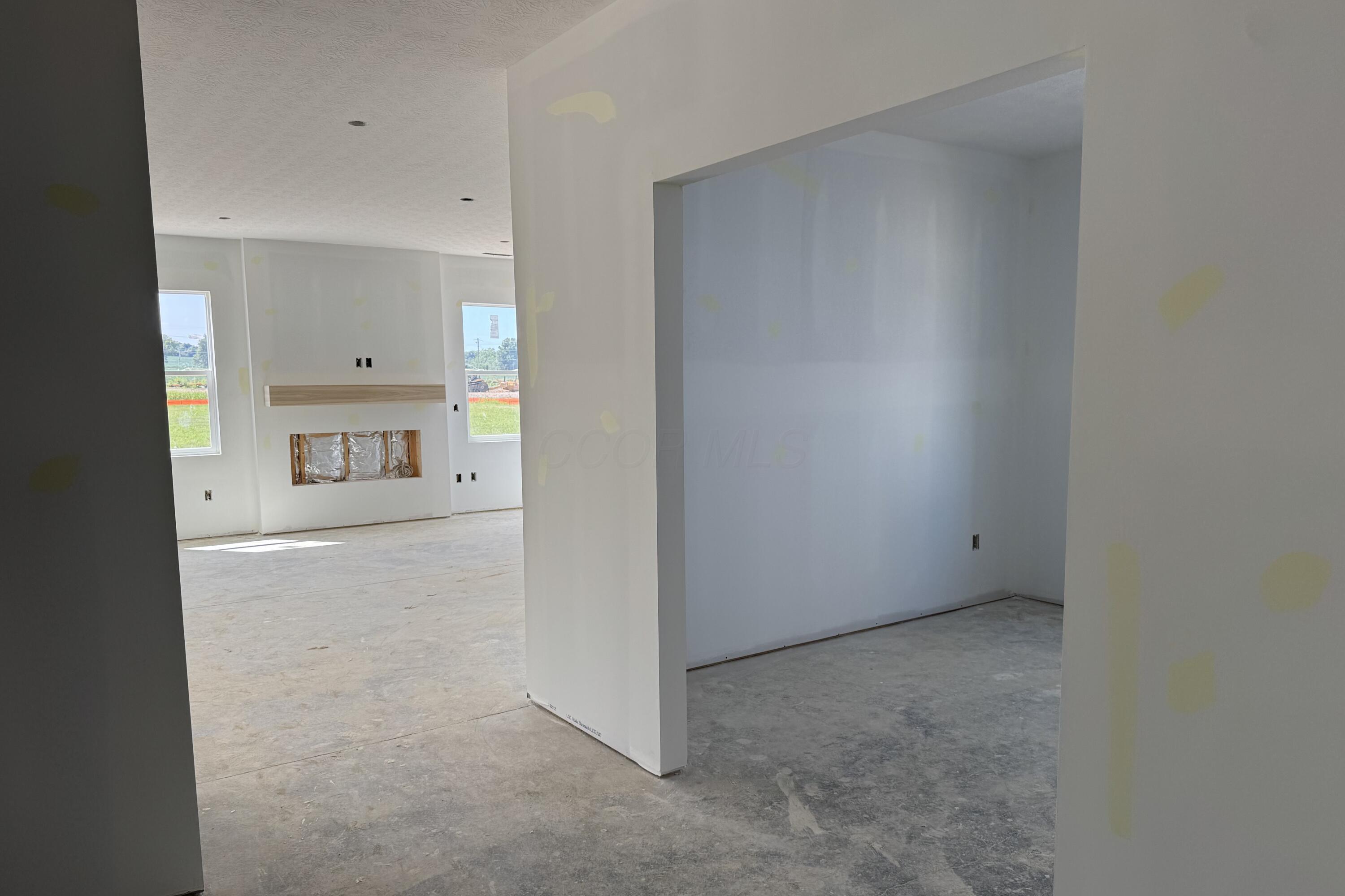 1024 Dawsons Drive Property Photo 2