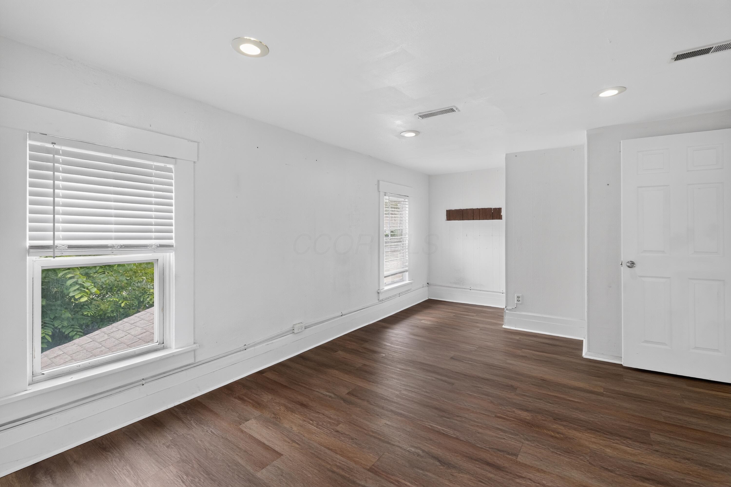 2614 Berrell Avenue Property Photo 11