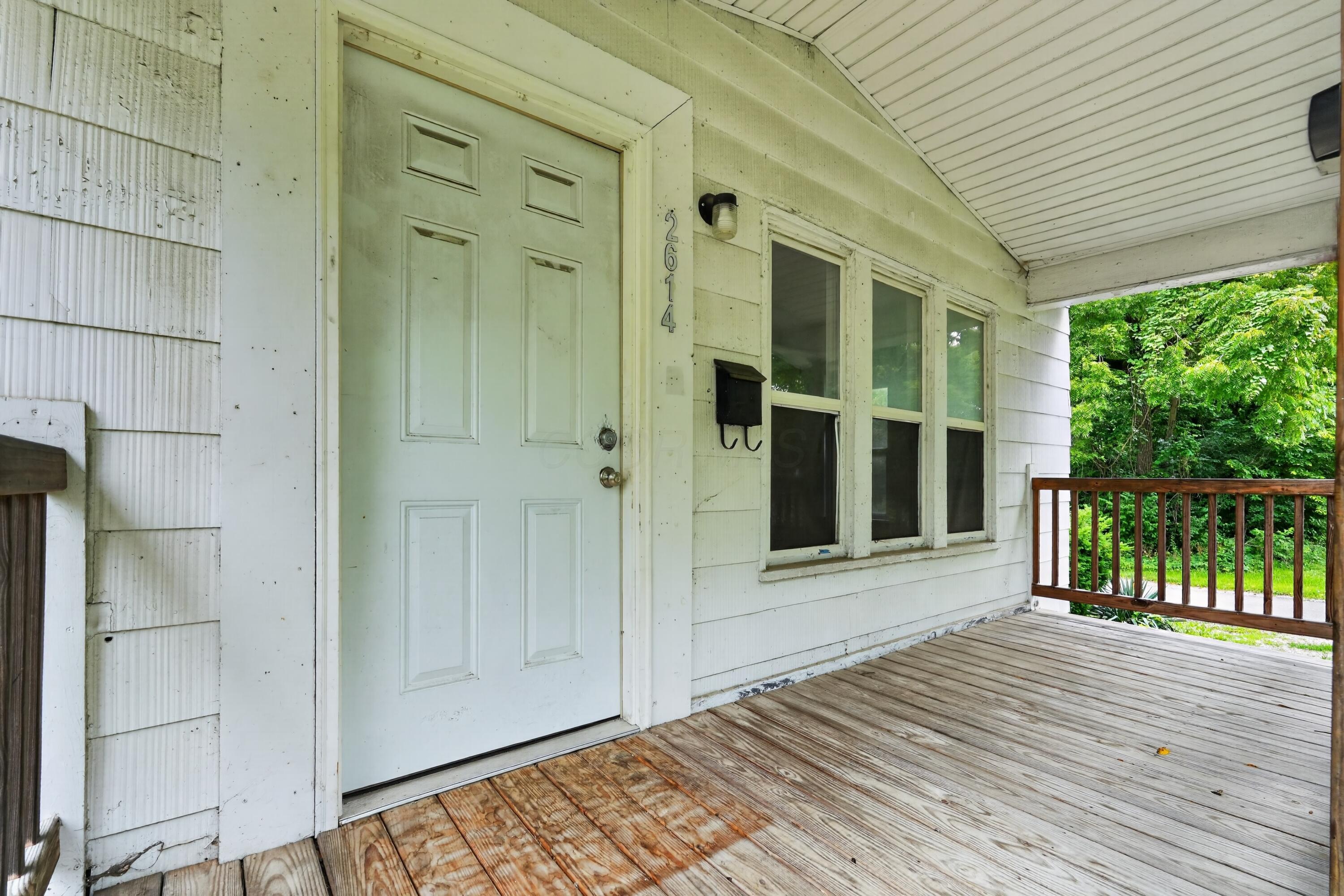 2614 Berrell Avenue Property Photo 20