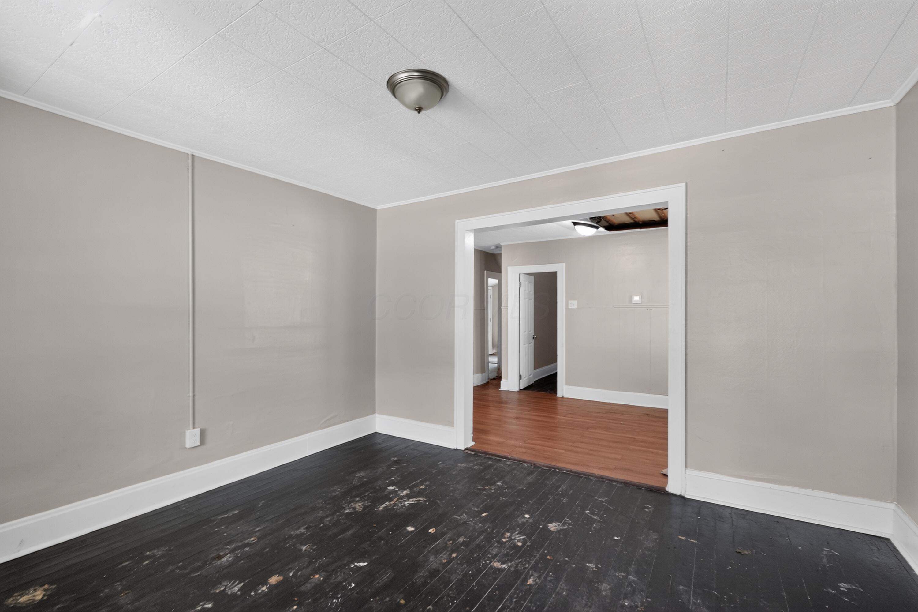 229 S Eureka Avenue Property Photo 8