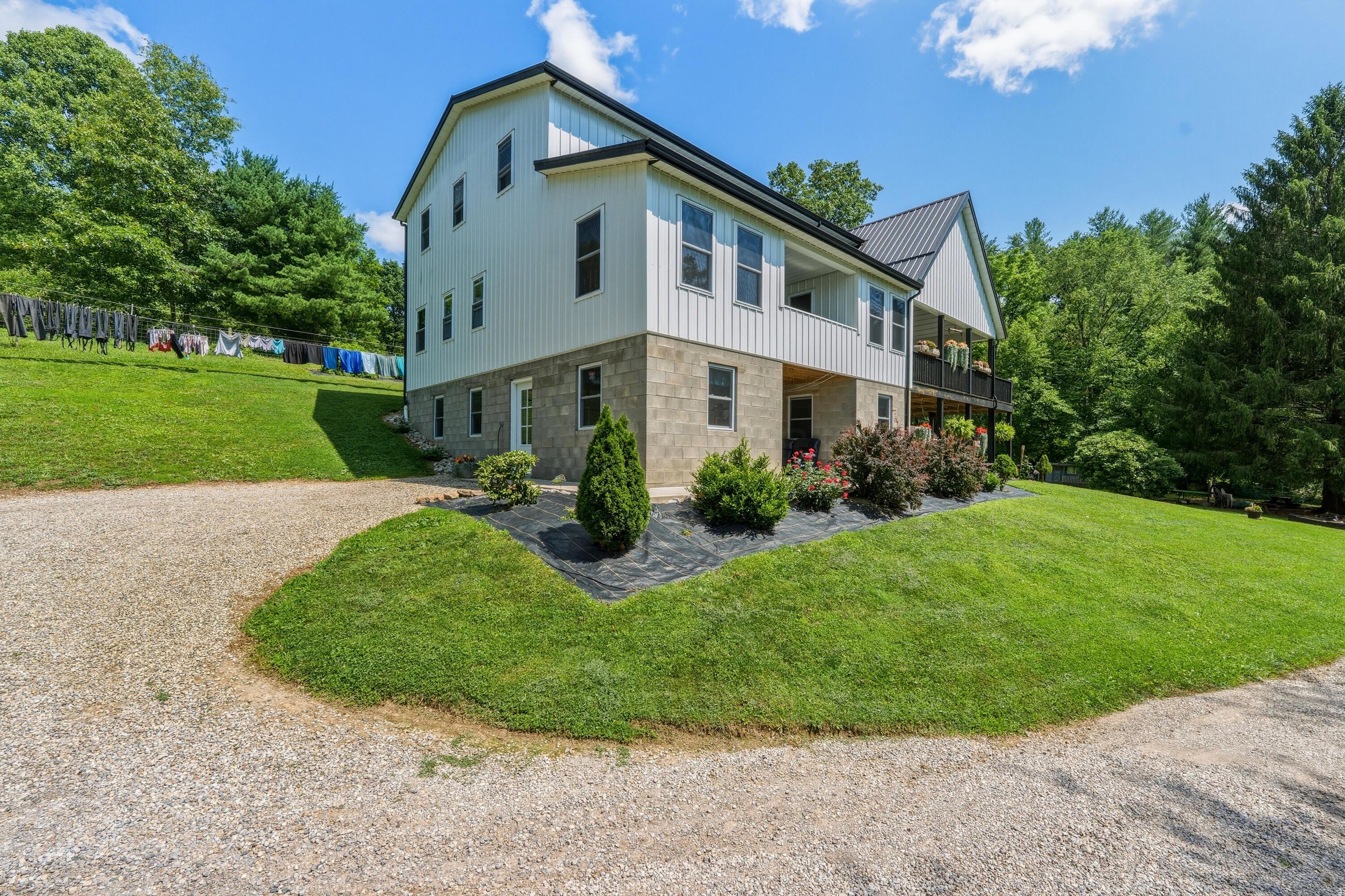 65087 Rowland Road Property Photo 9