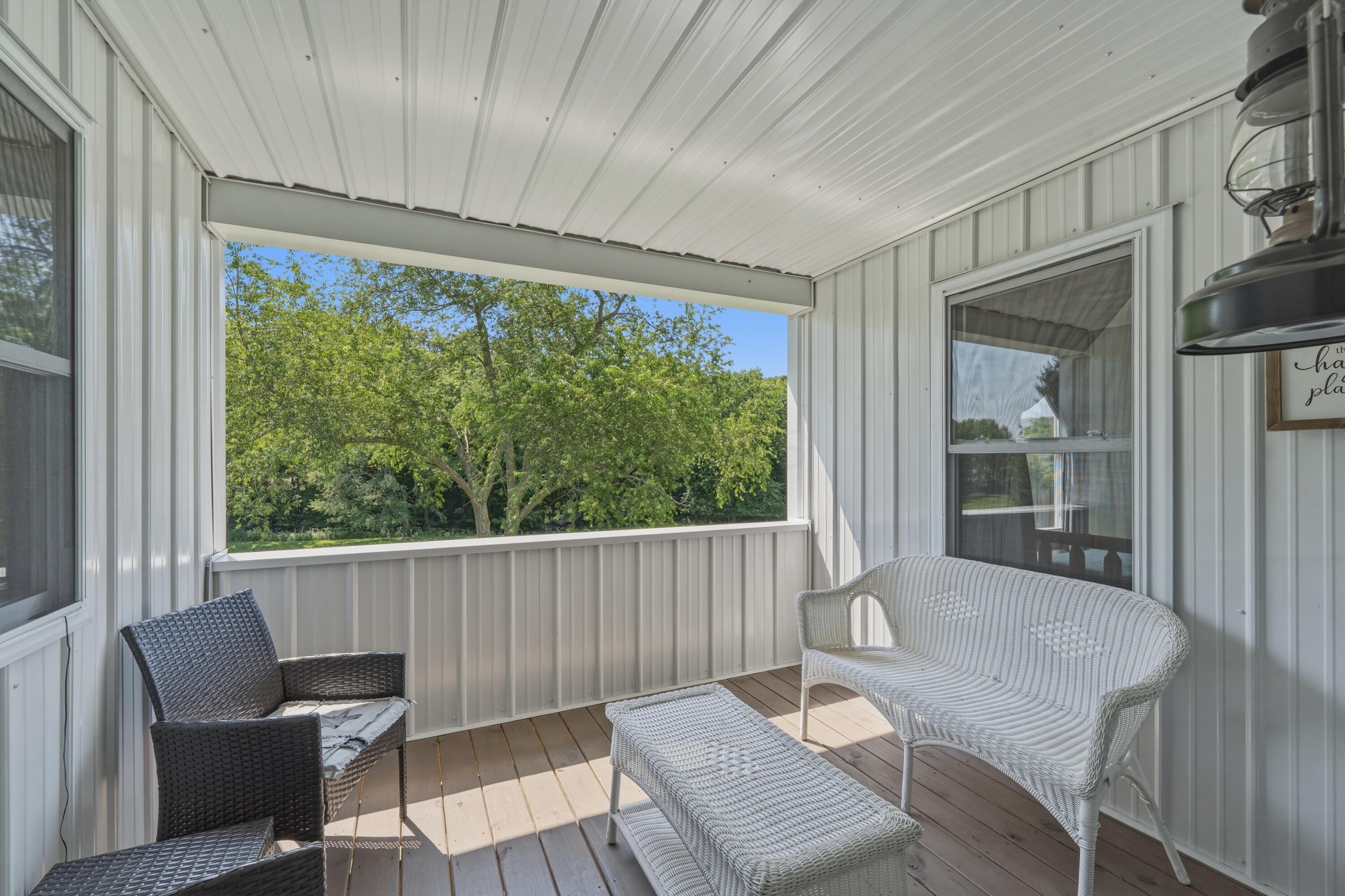 65087 Rowland Road Property Photo 65