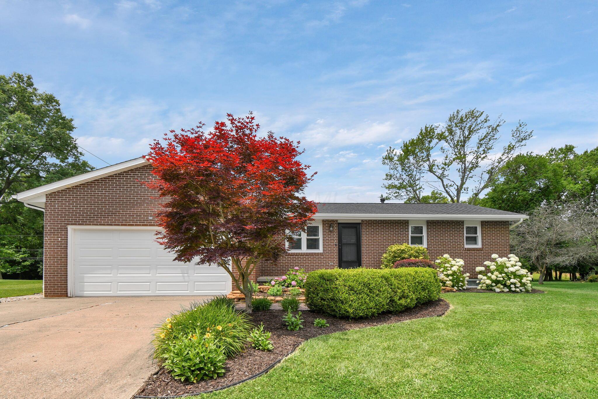 562 Knoll Drive
