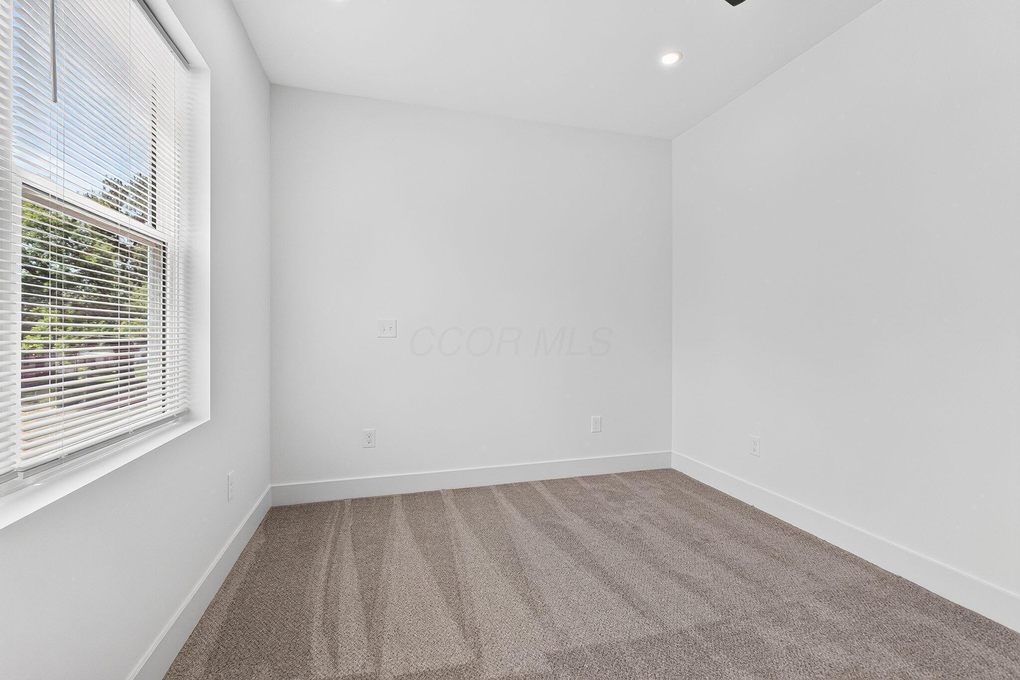 1060 Campbell Avenue Property Photo 36