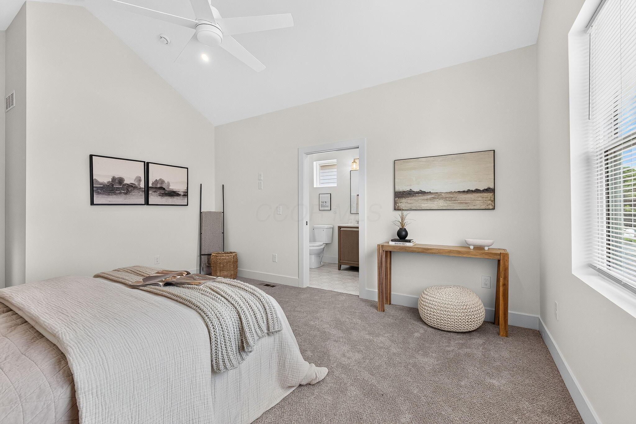 1056 Campbell Avenue Property Photo 26