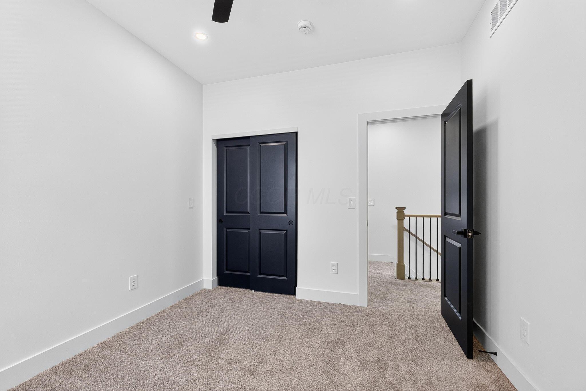 1056 Campbell Avenue Property Photo 33