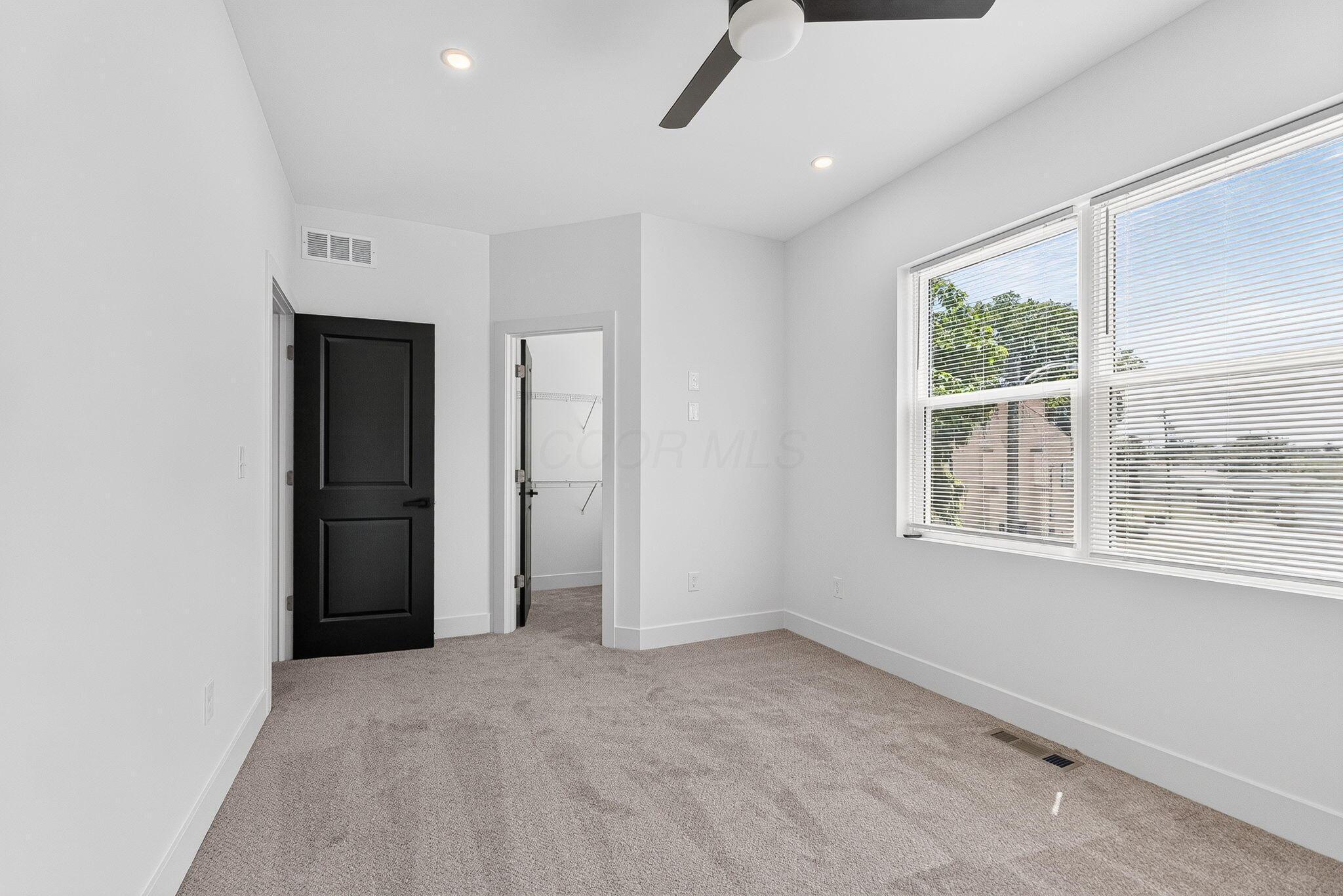 1056 Campbell Avenue Property Photo 36