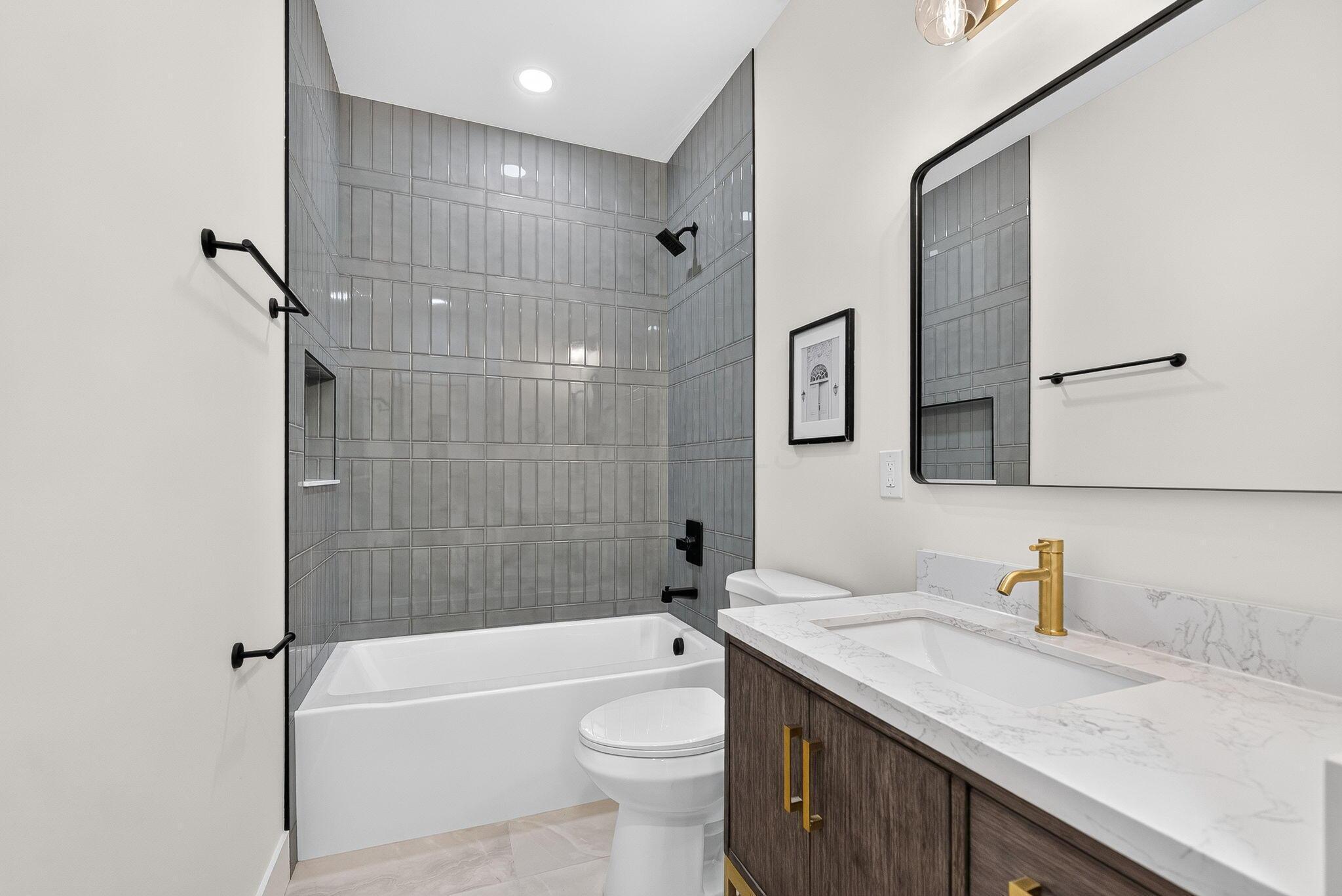 1056 Campbell Avenue Property Photo 39