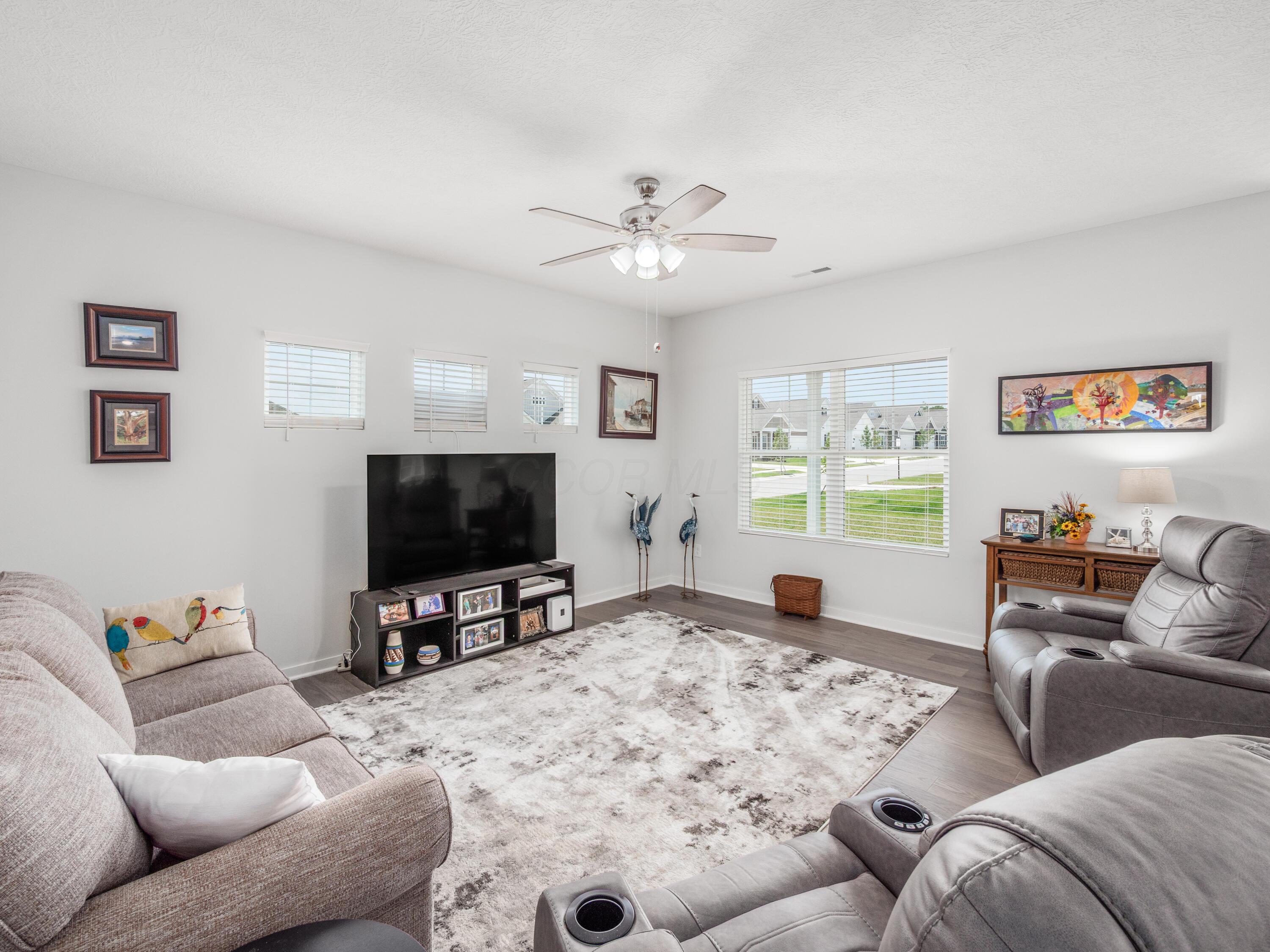 485 Ashley Drive Property Photo 4