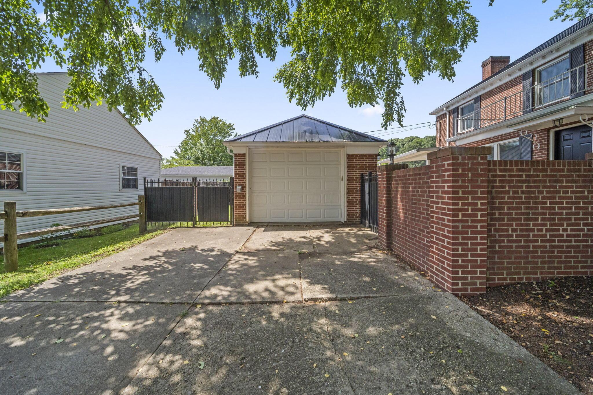 353 Fairway Avenue Property Photo 47