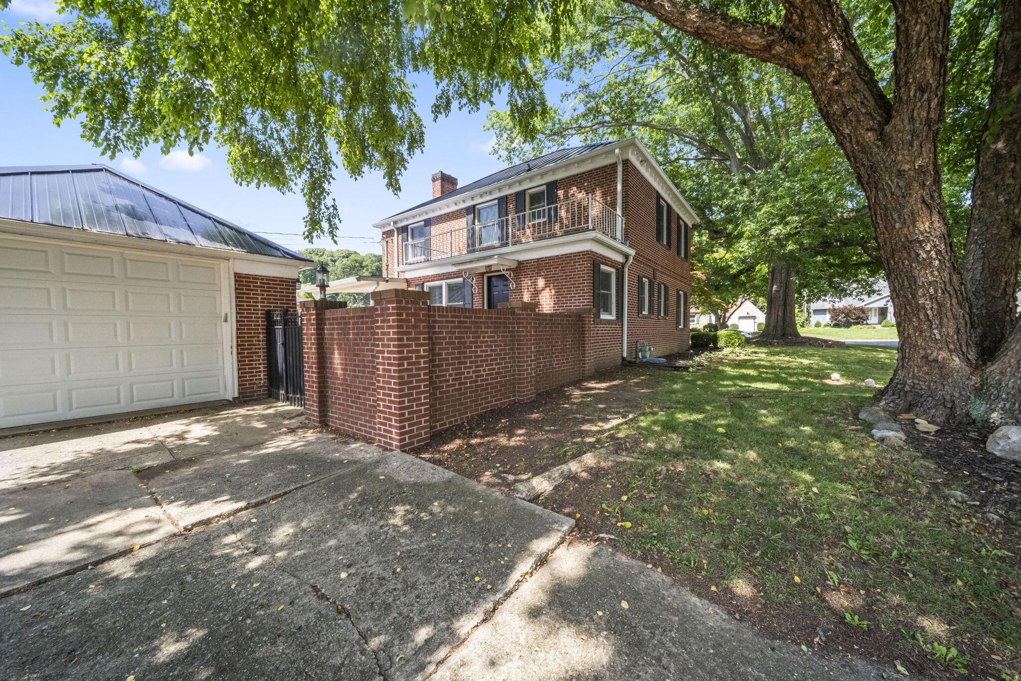 353 Fairway Avenue Property Photo 48