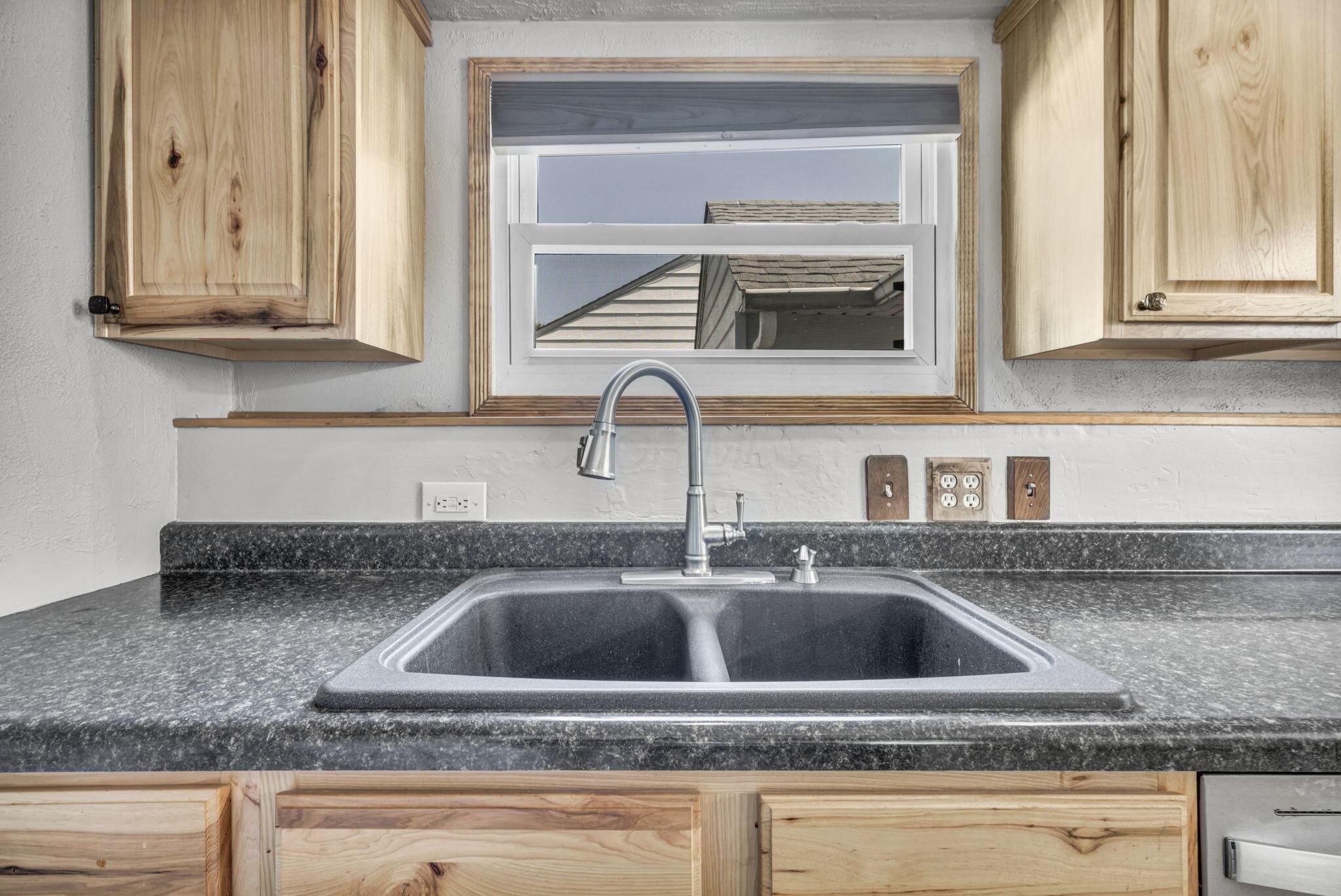 246 Kenmore Avenue Property Photo 10