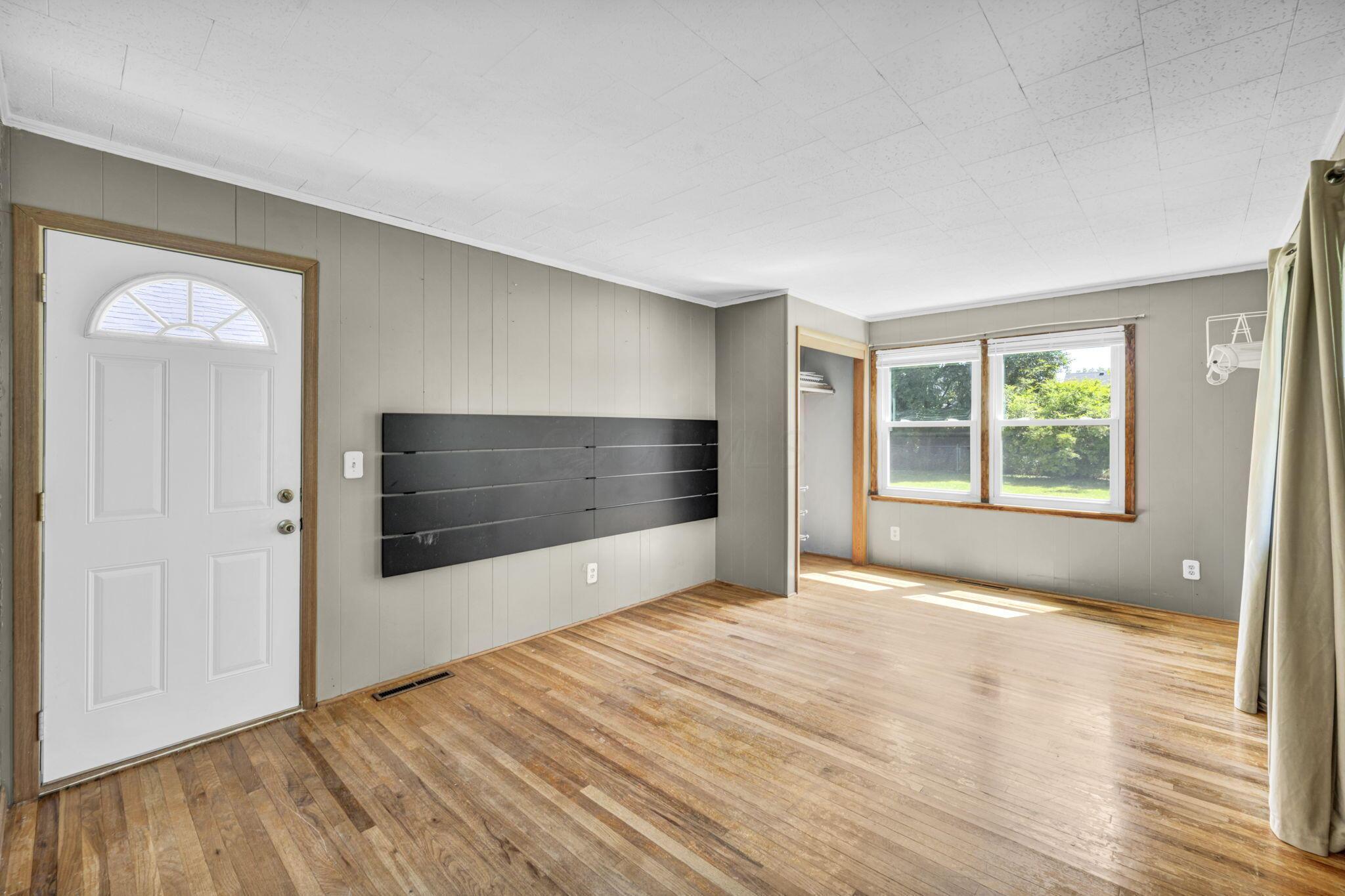 246 Kenmore Avenue Property Photo 11