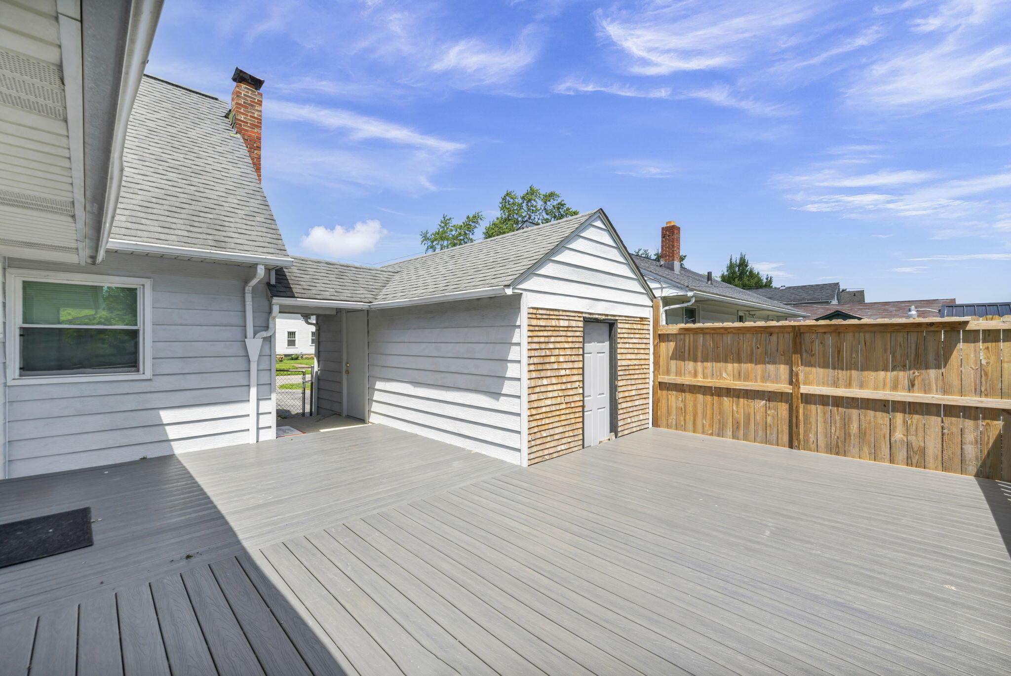 246 Kenmore Avenue Property Photo 31