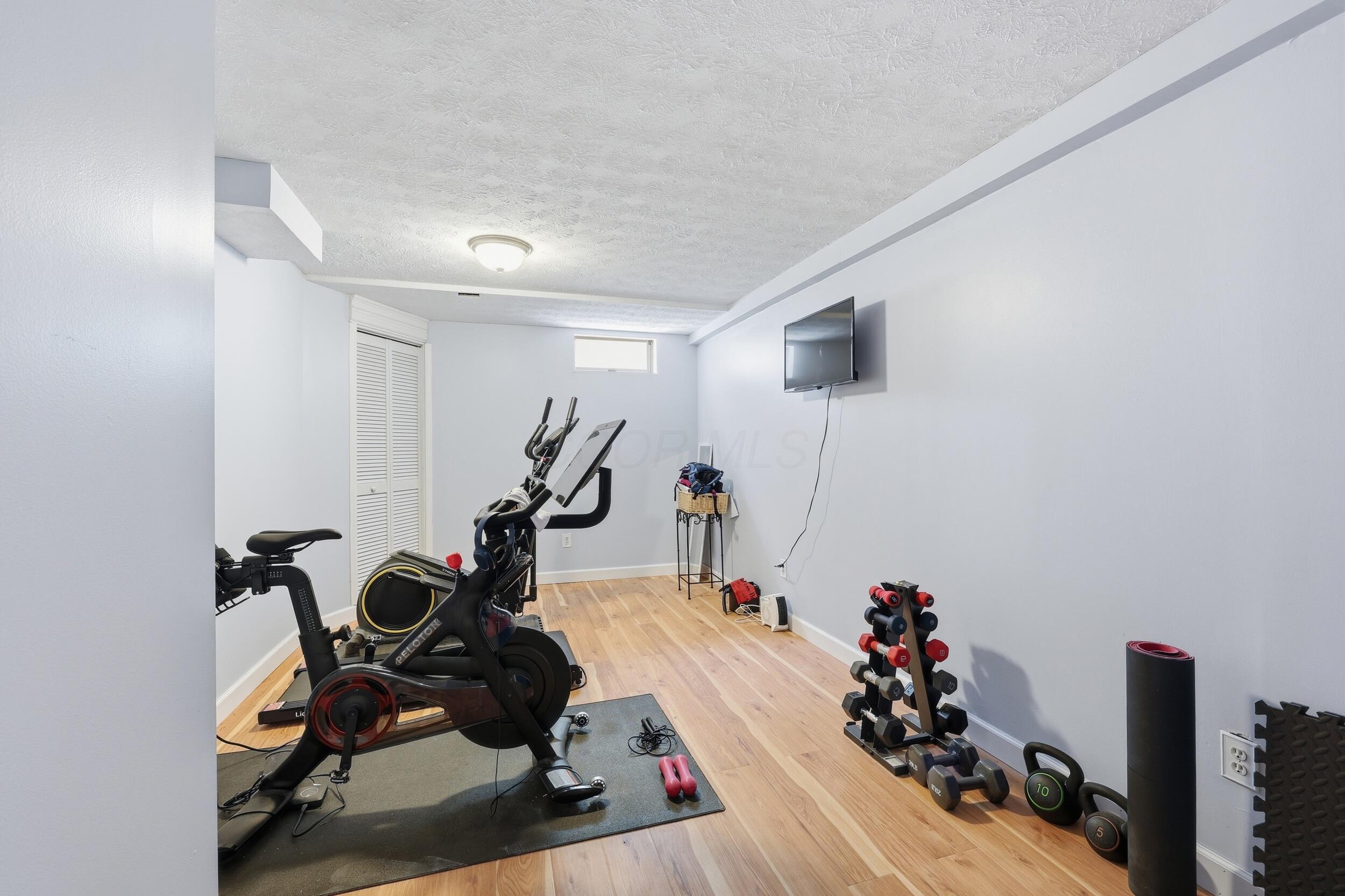6981 Upper Cambridge Way Property Photo 35