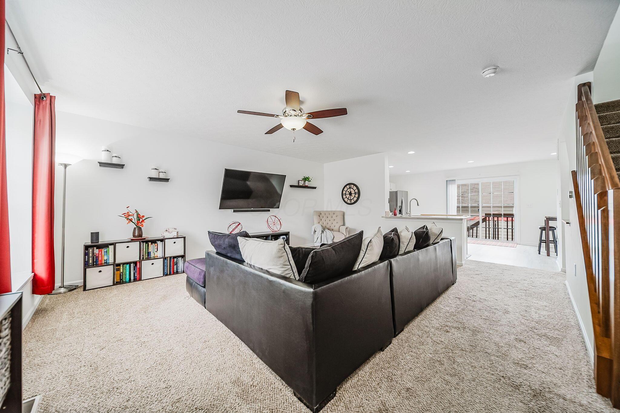 6186 Needletail Road Property Photo 3