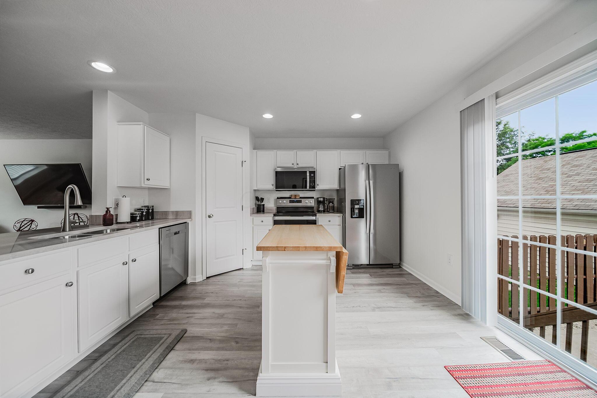 6186 Needletail Road Property Photo 8