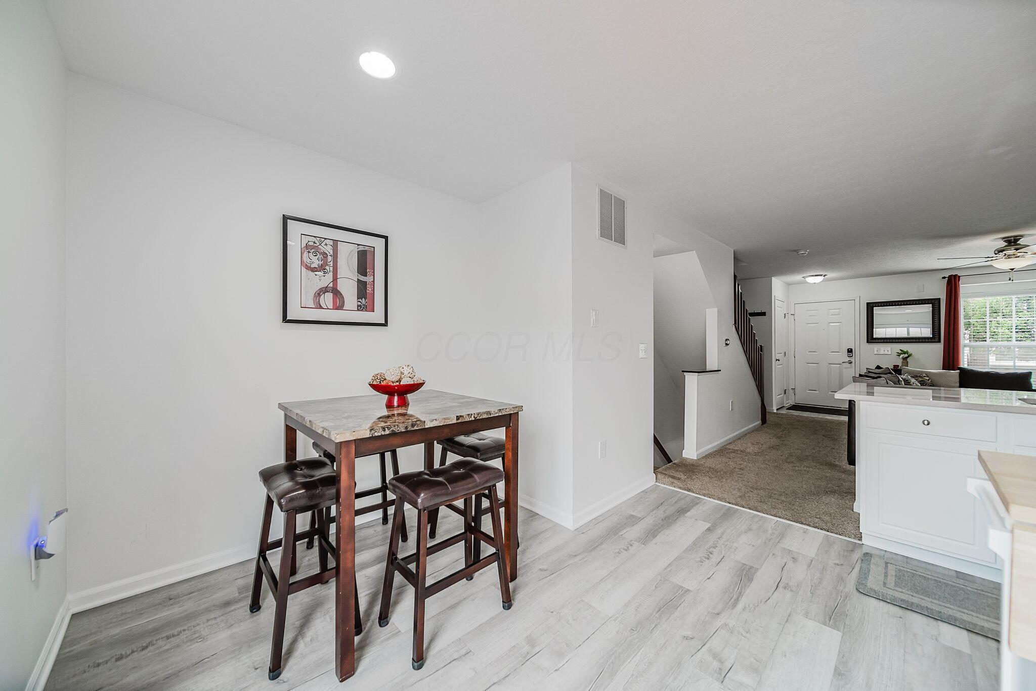 6186 Needletail Road Property Photo 9
