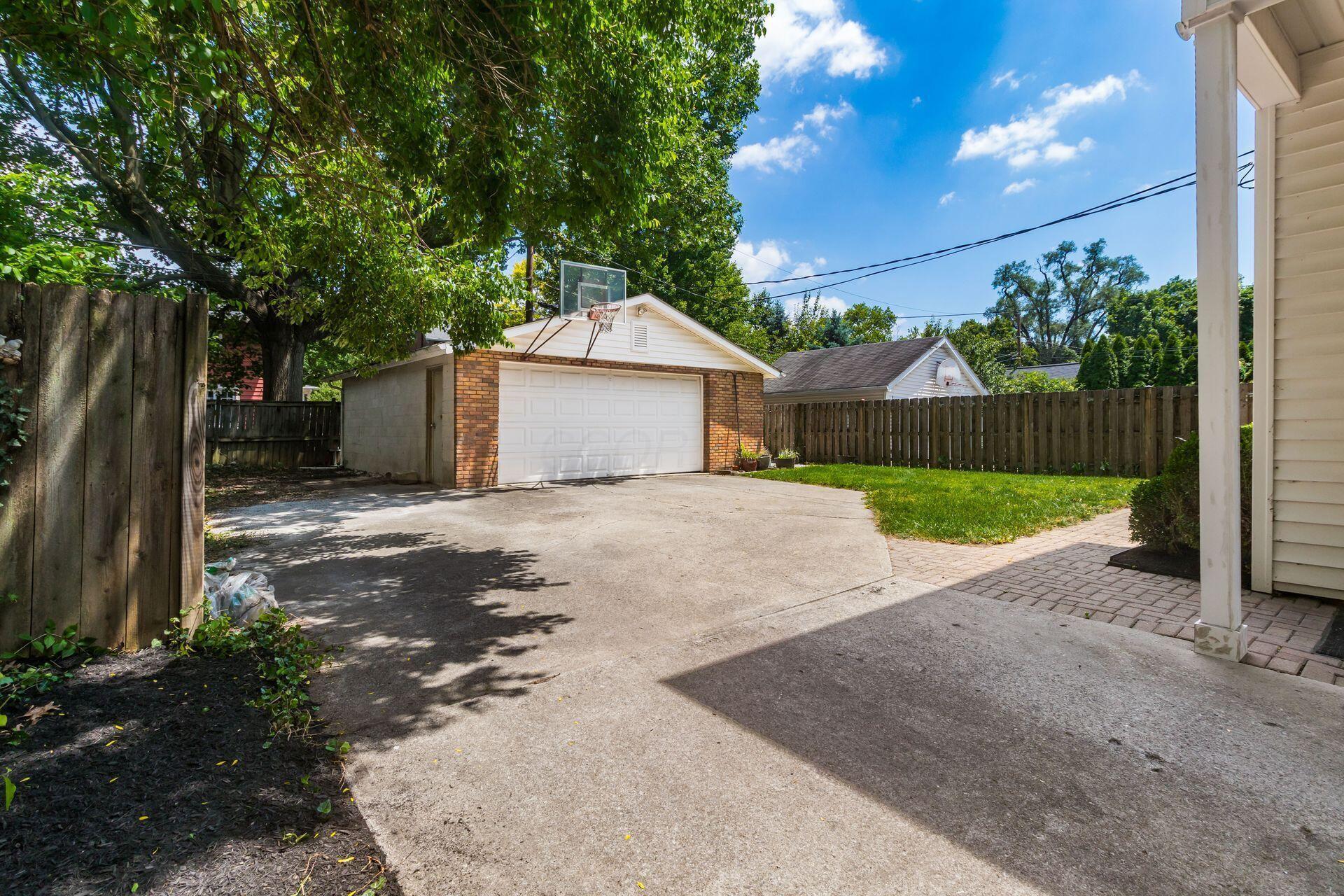 30 S Dawson Avenue Property Photo 4