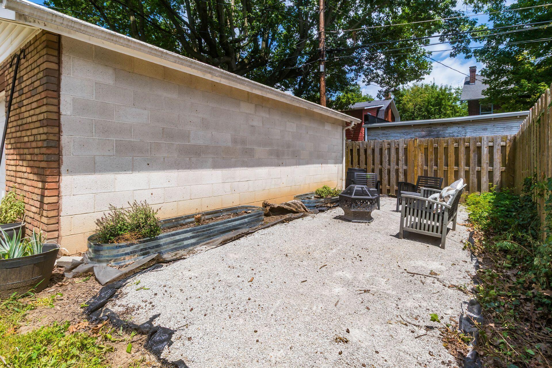 30 S Dawson Avenue Property Photo 8