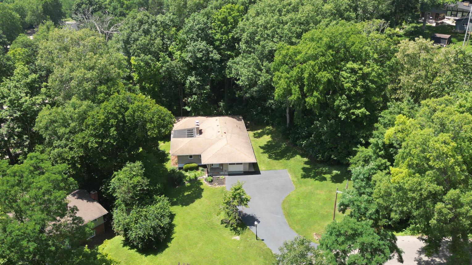 348 Shannon Drive Property Photo 2